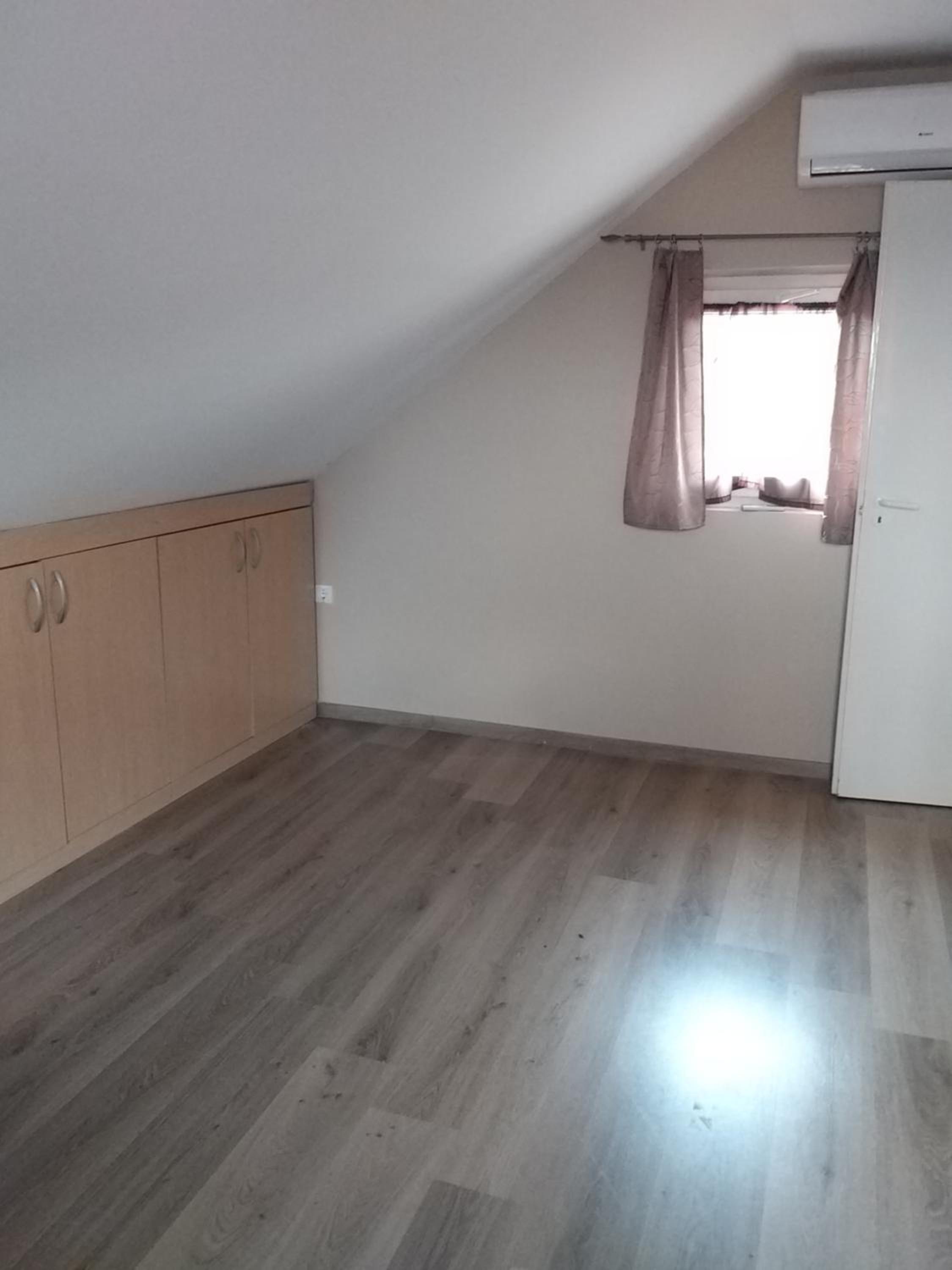 Two-Bedroom House - Photo 3