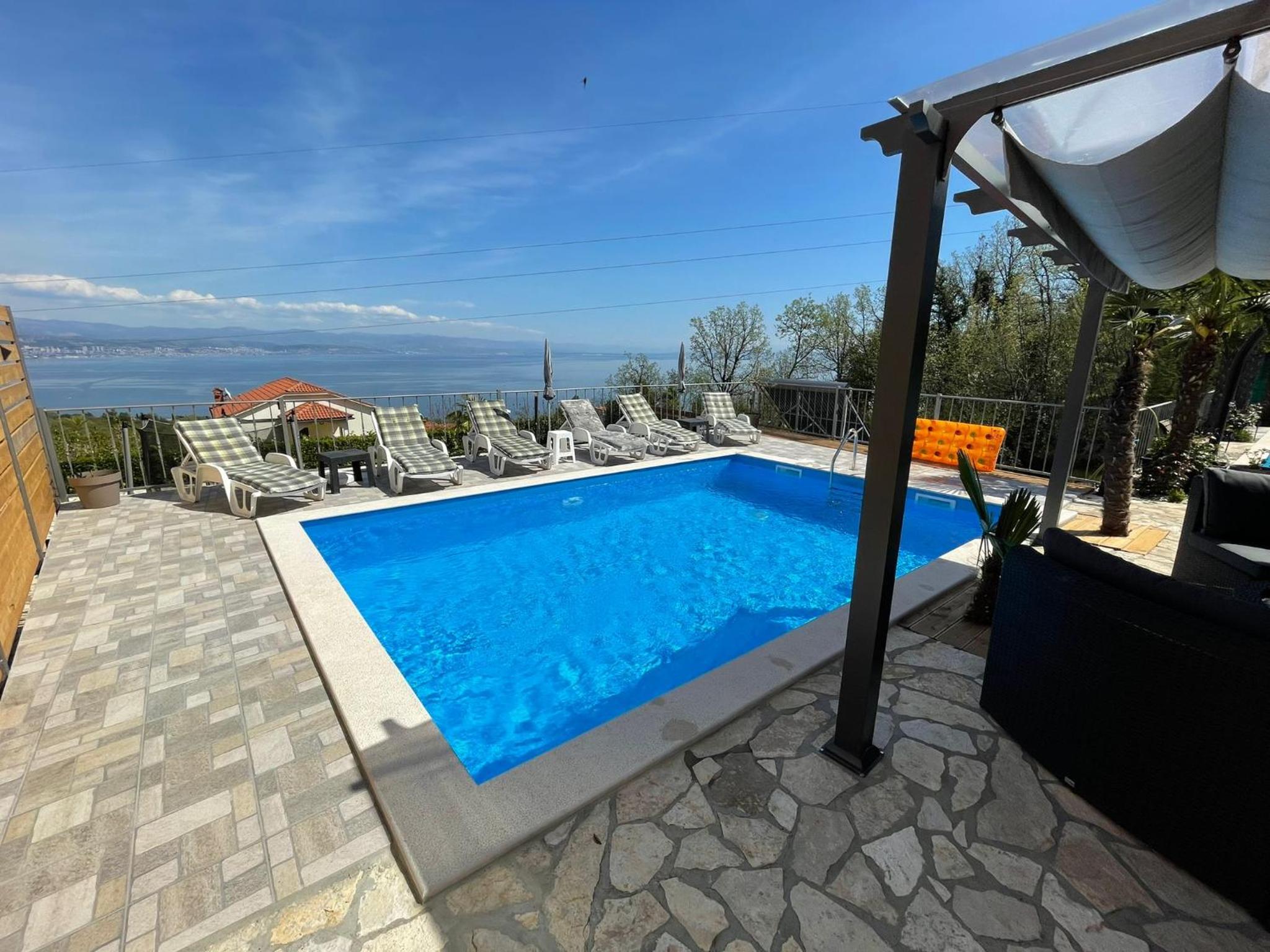 Apartment with Sea View