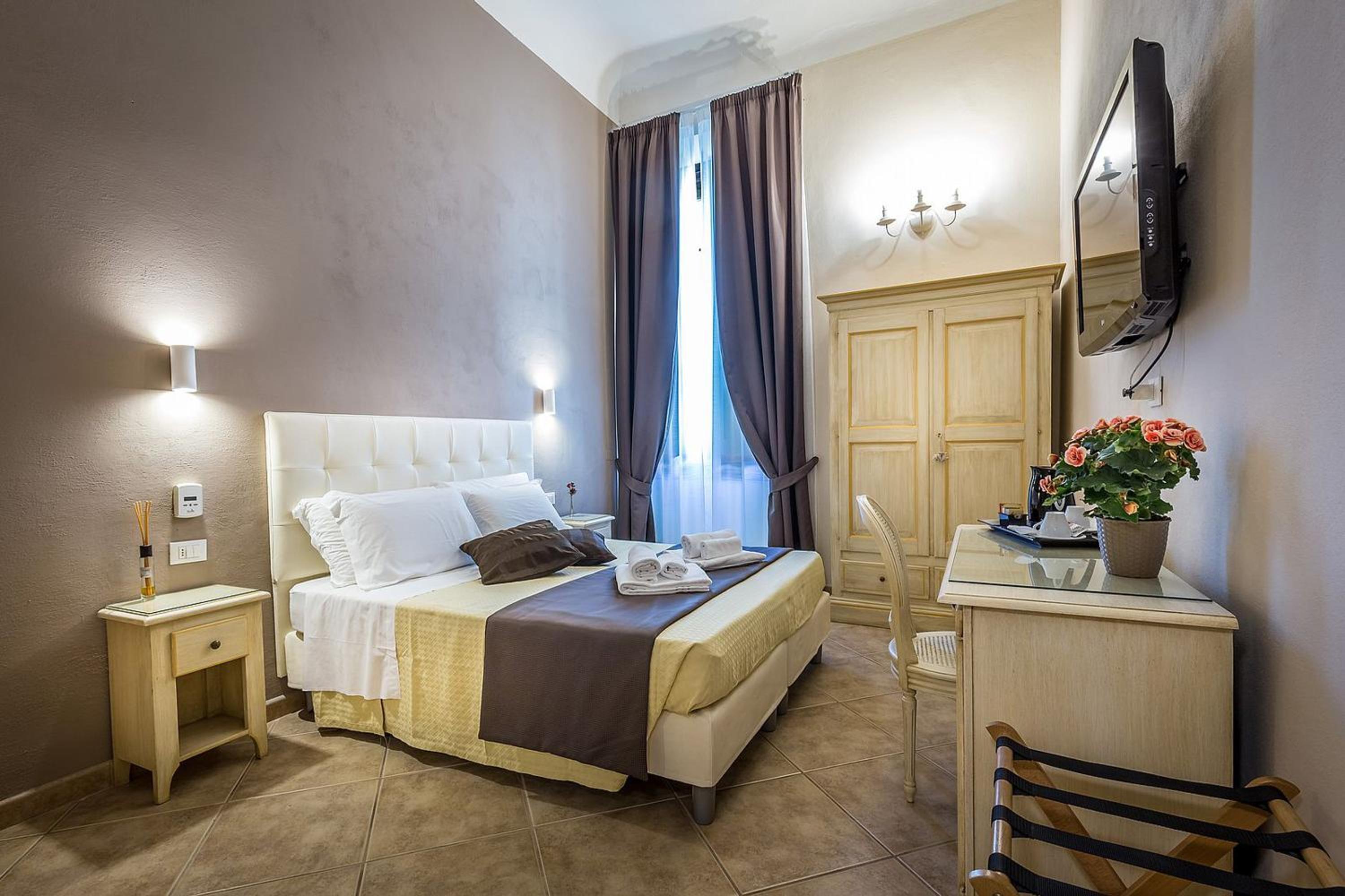 Double or Twin Room photo 1