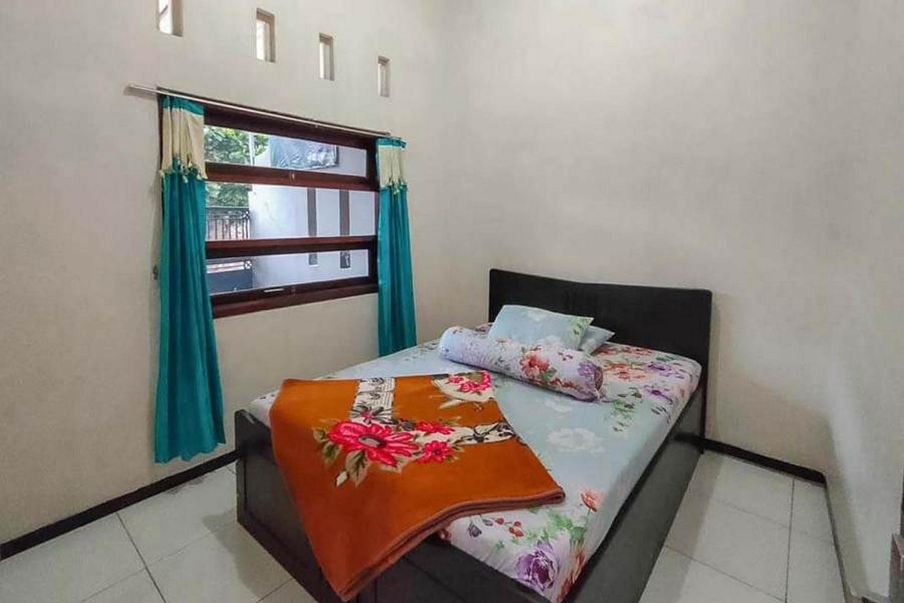 Economy Double Room photo 1