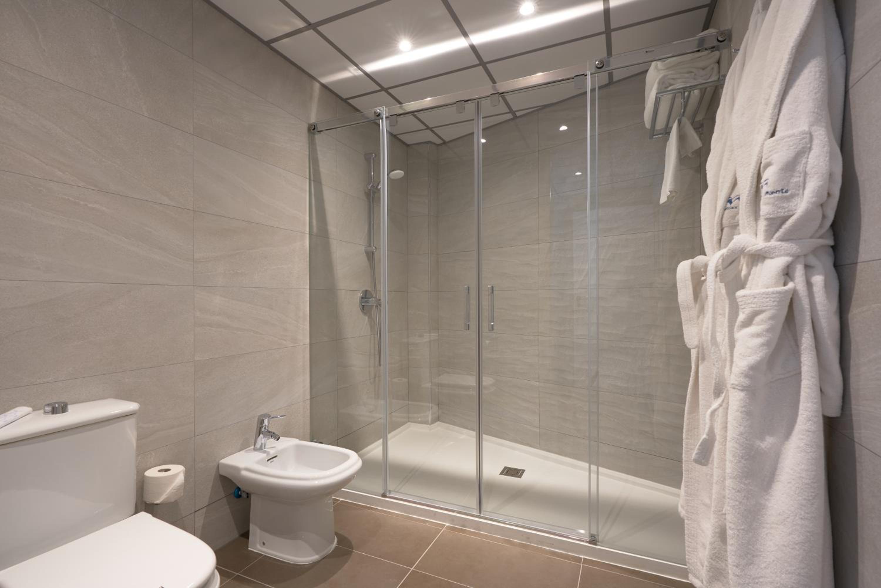 Junior Suite - Photo 11