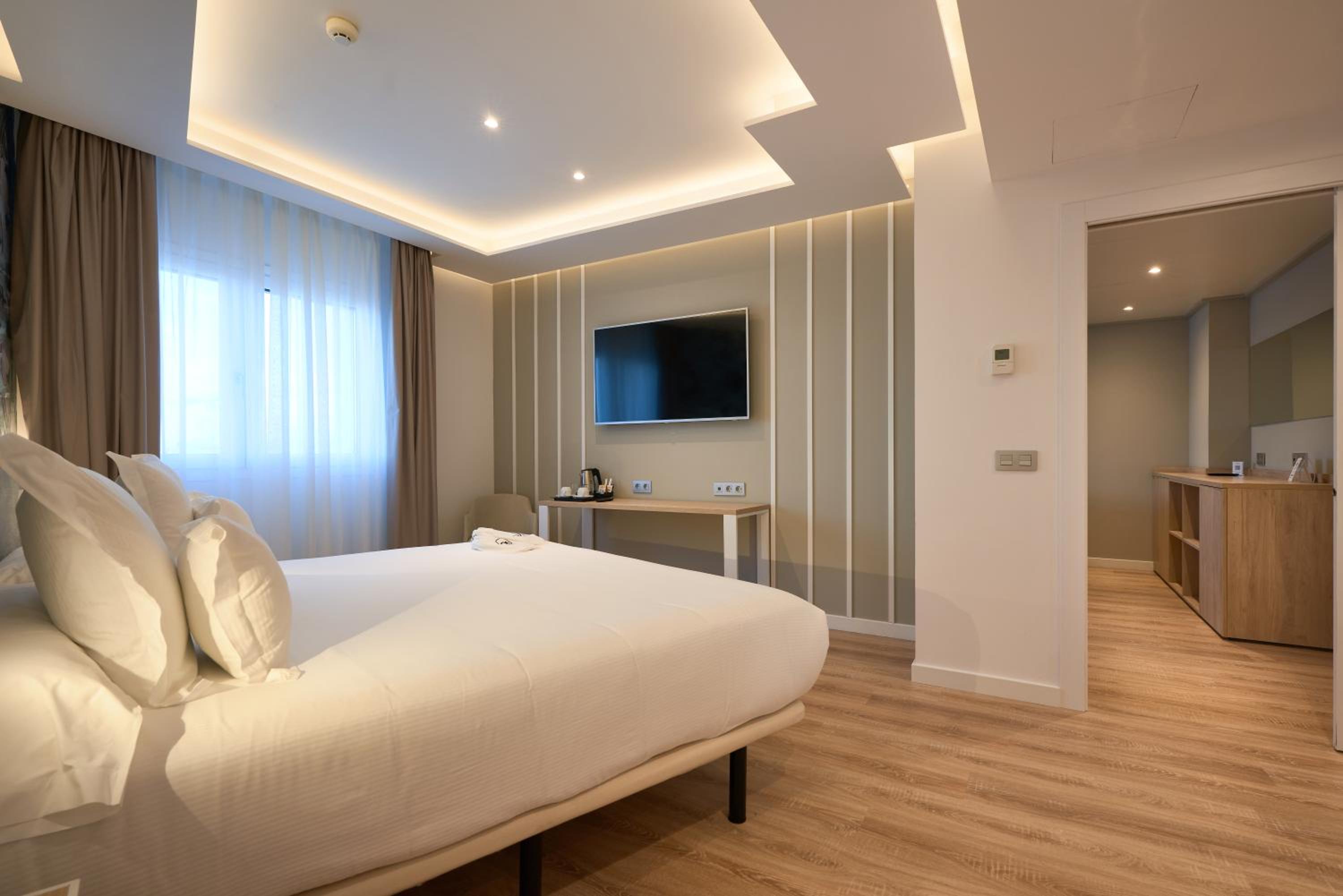 Junior Suite - Photo 16