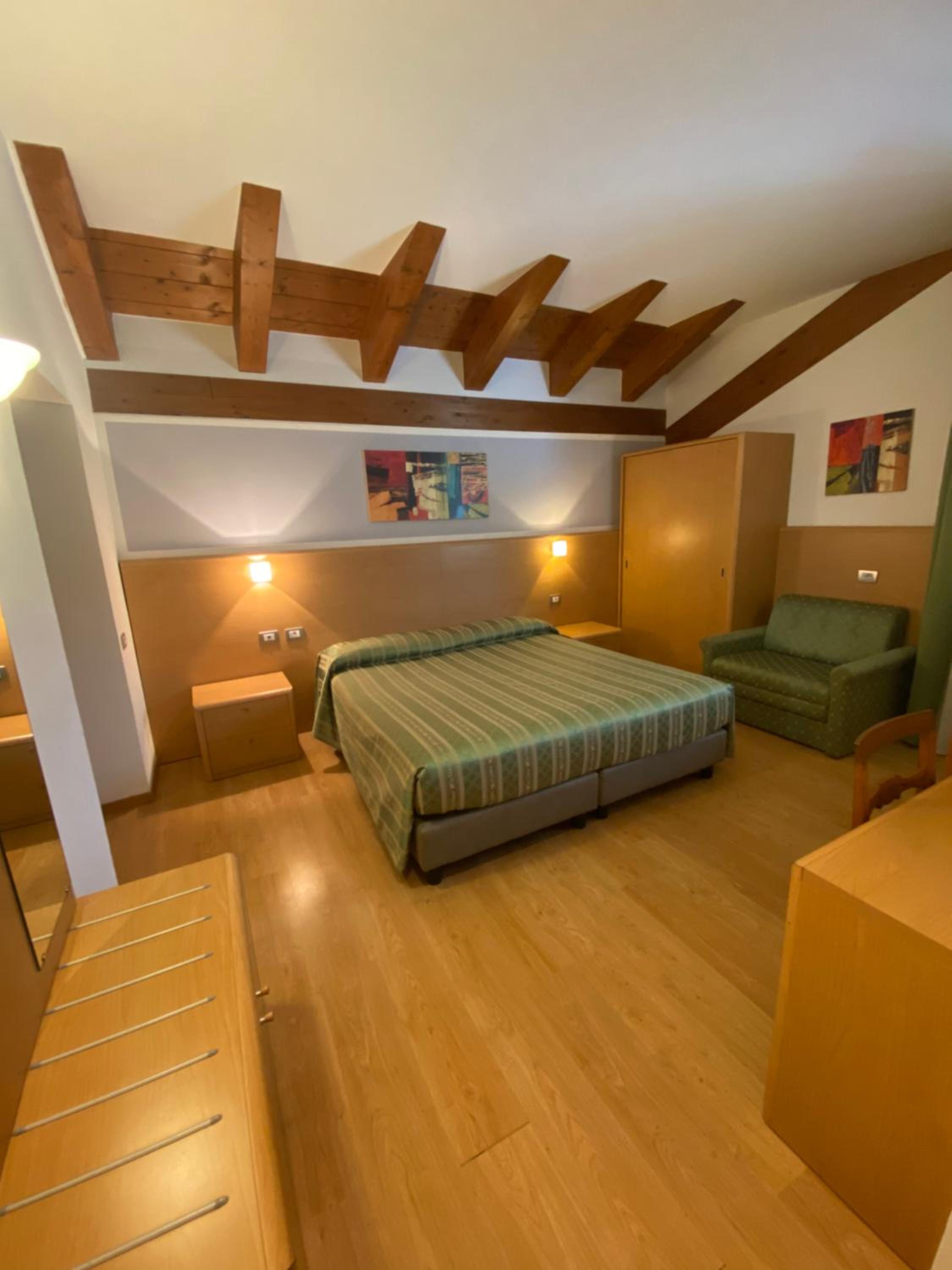 Standard Double Room photo 2