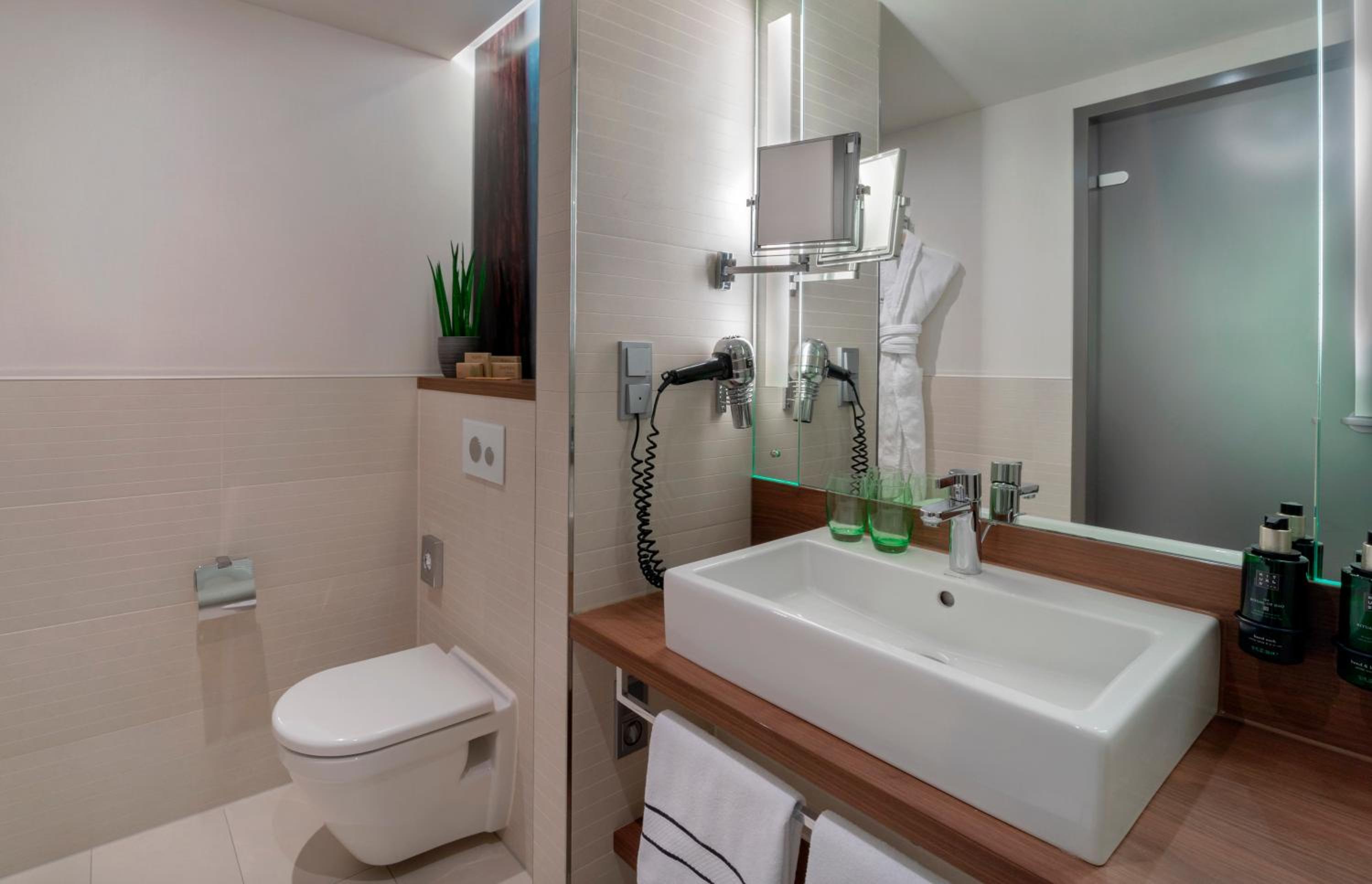The Level Junior Suite with Executive Lounge Access - Photo 19