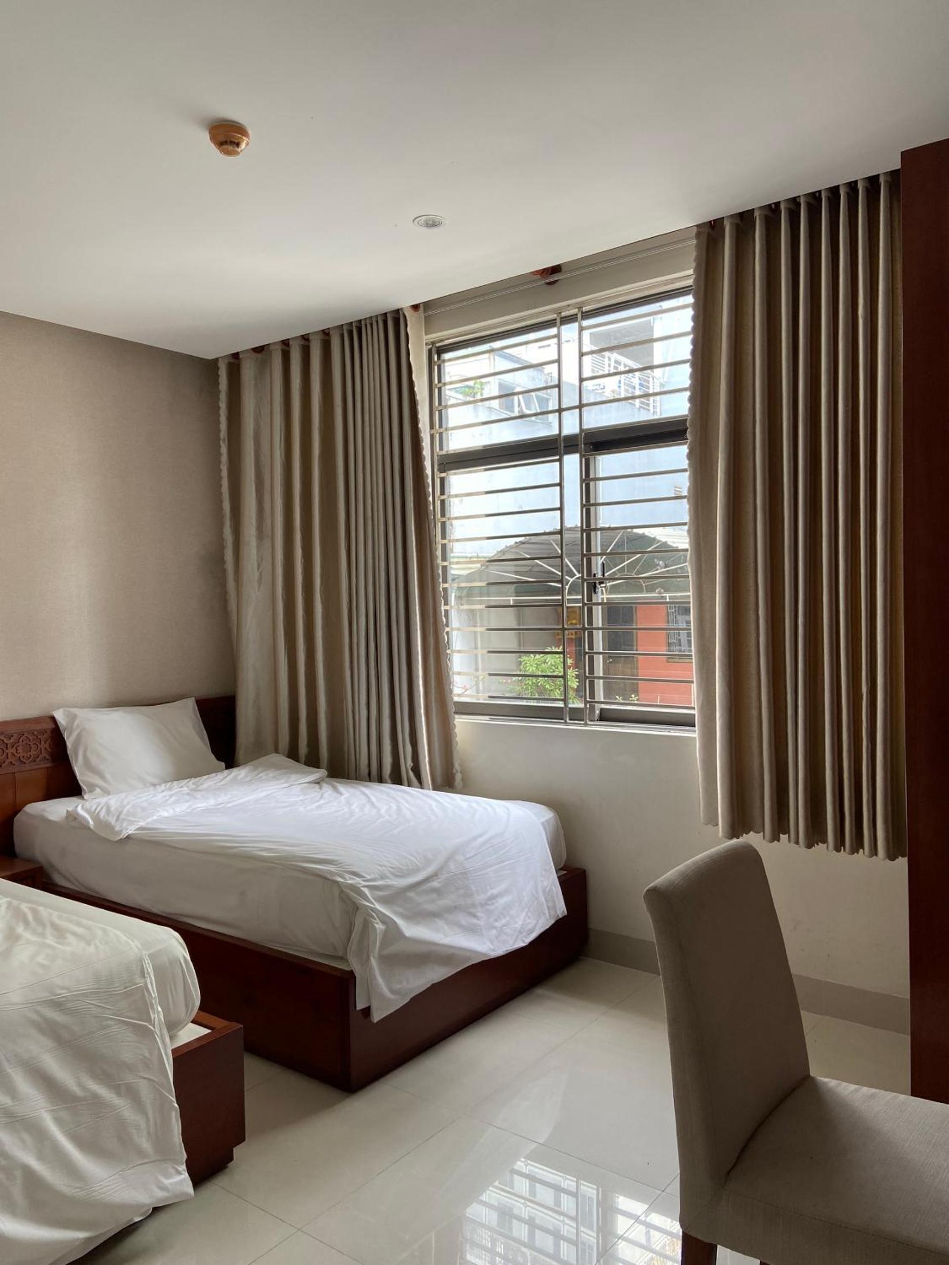 Twin Room - Photo 5