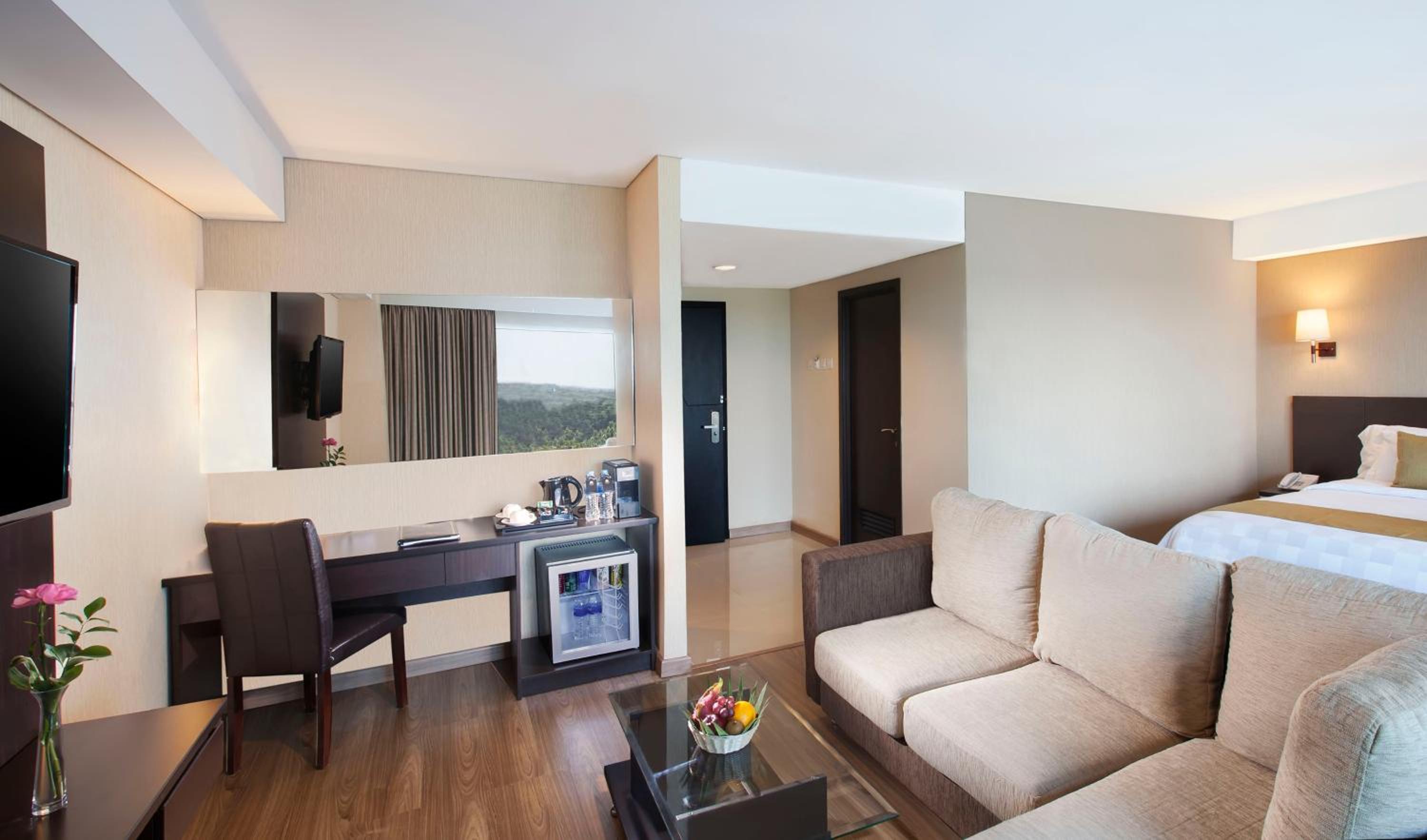 Deluxe Double Room - Smoking photo 2