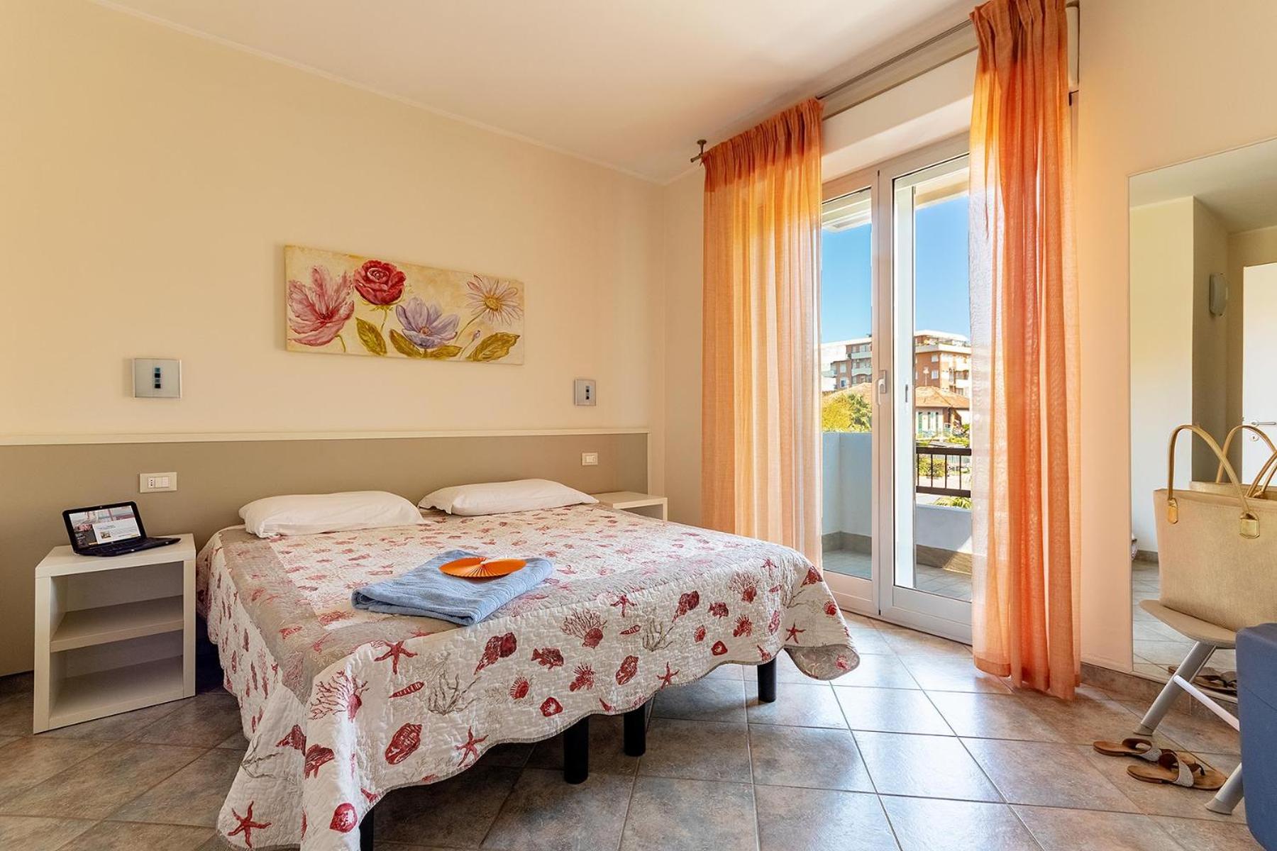 One-Bedroom Apartment with Garden View photo 2
