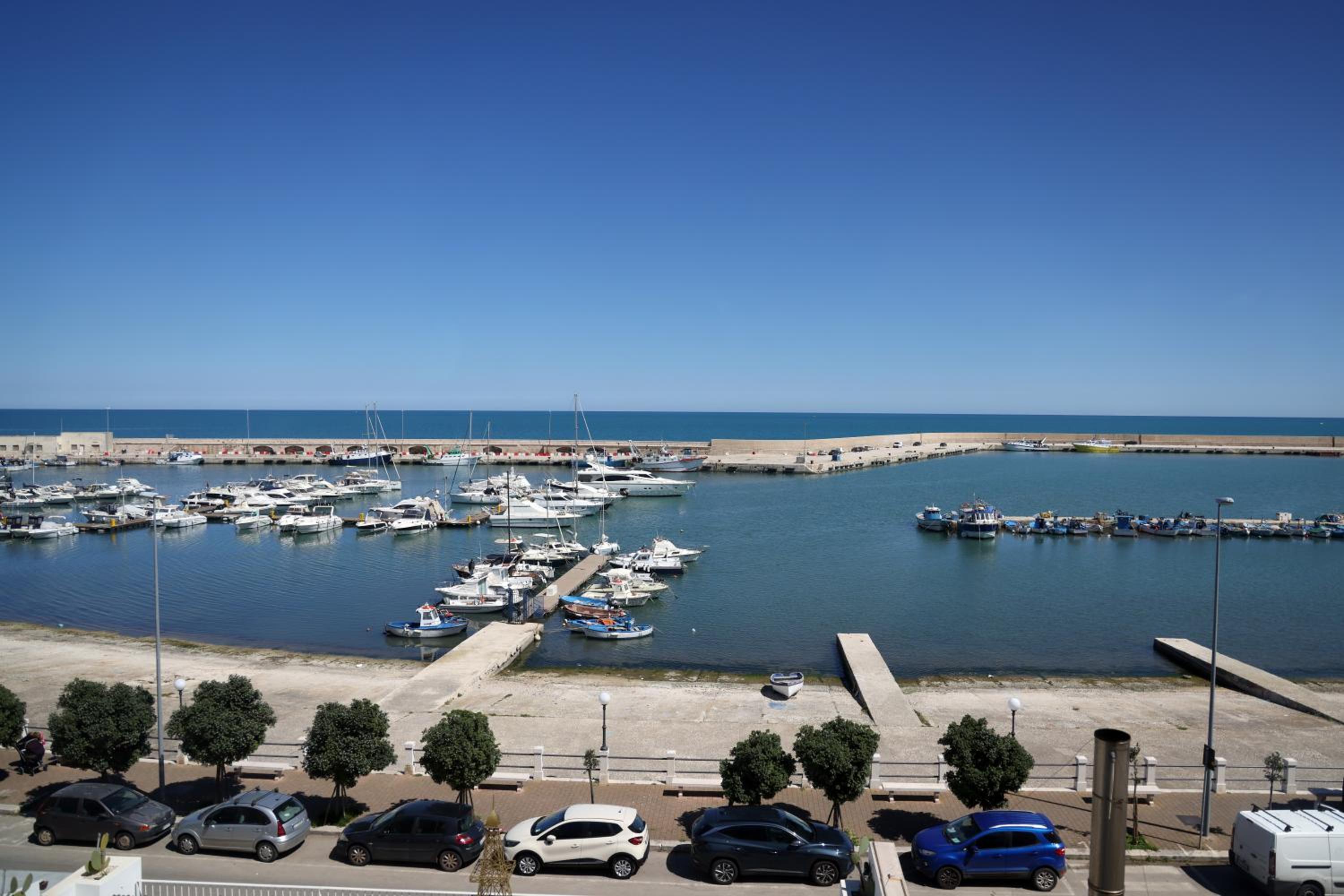 Suite with Sea View - Photo 2