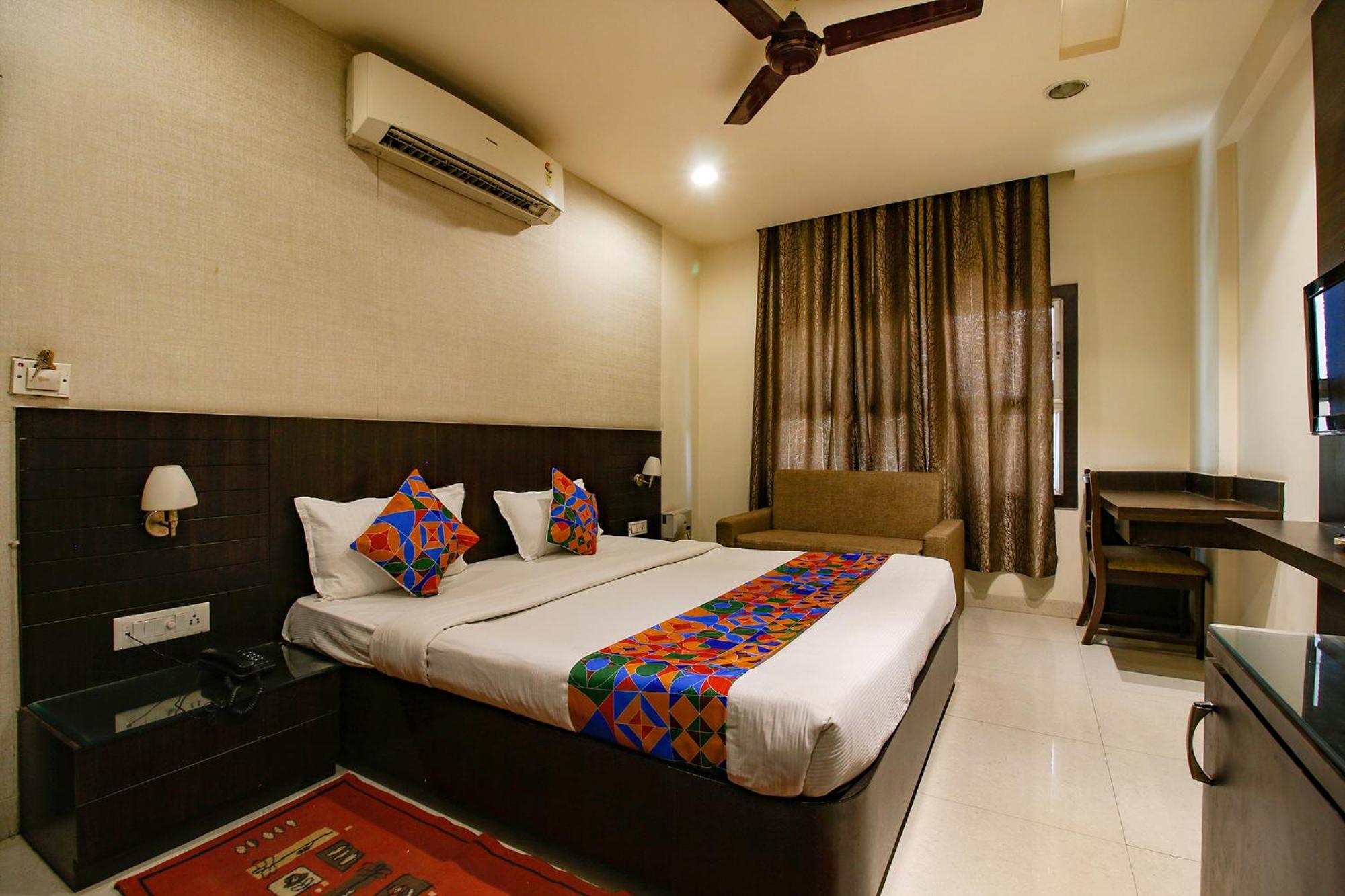 Deluxe Room - Photo 1