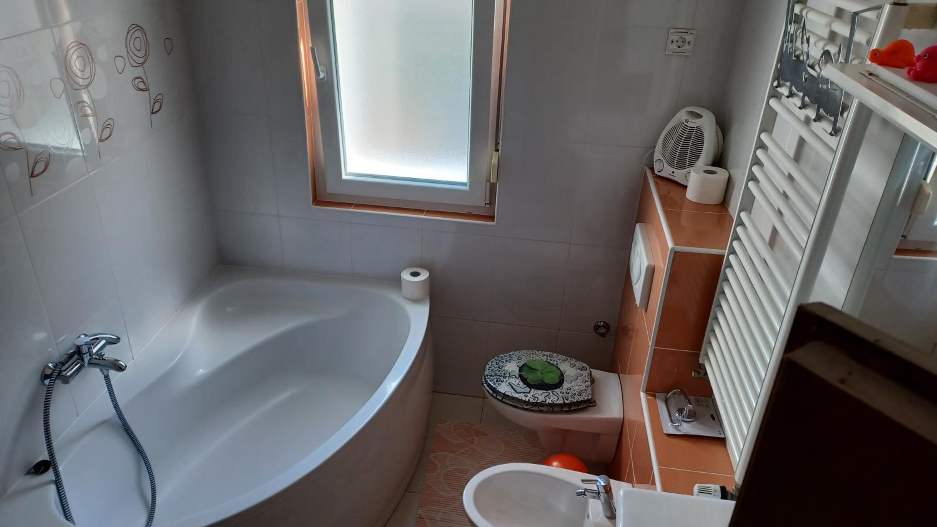 Two-Bedroom Apartment - Photo 6