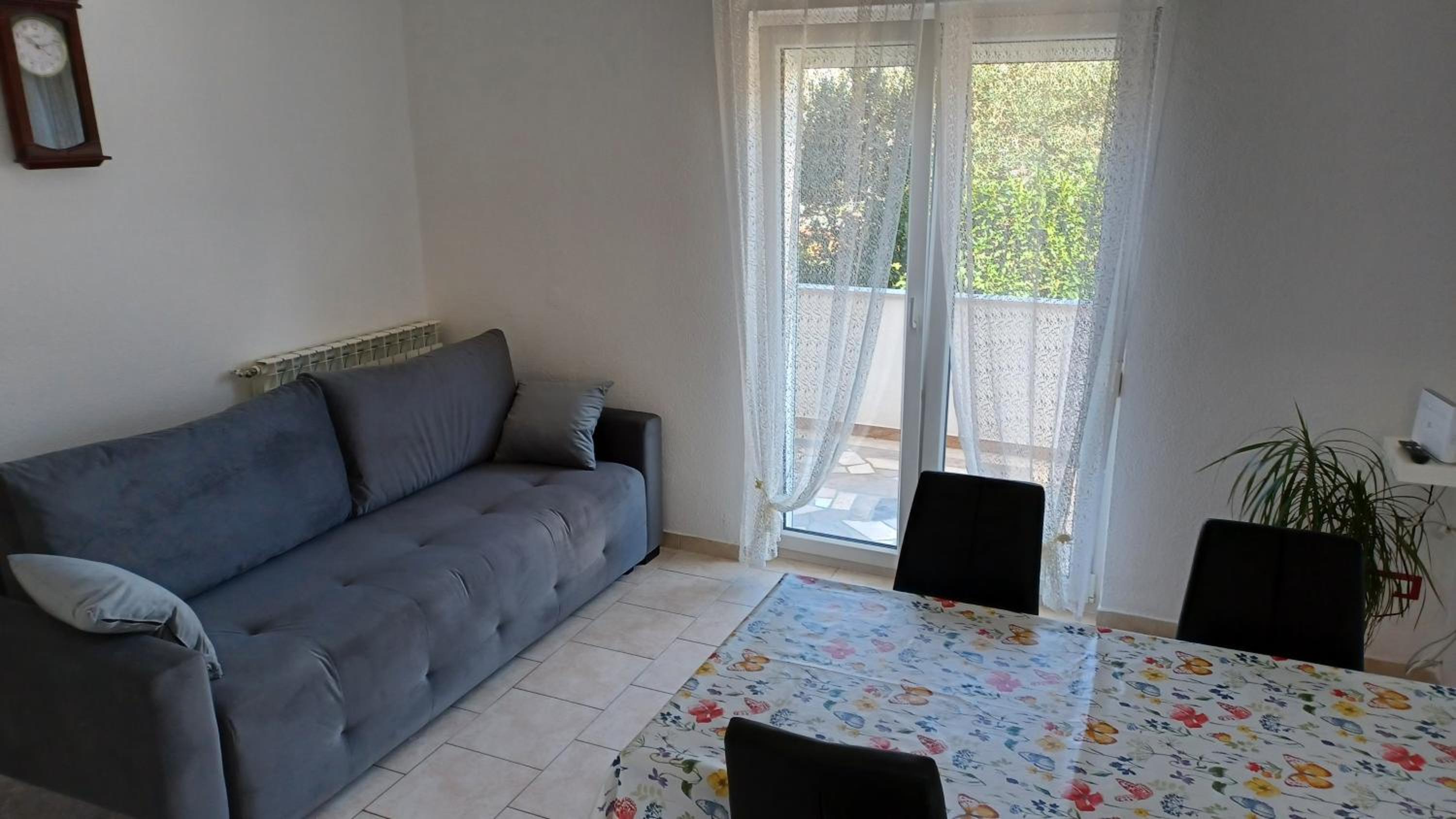 Two-Bedroom Apartment - Photo 5