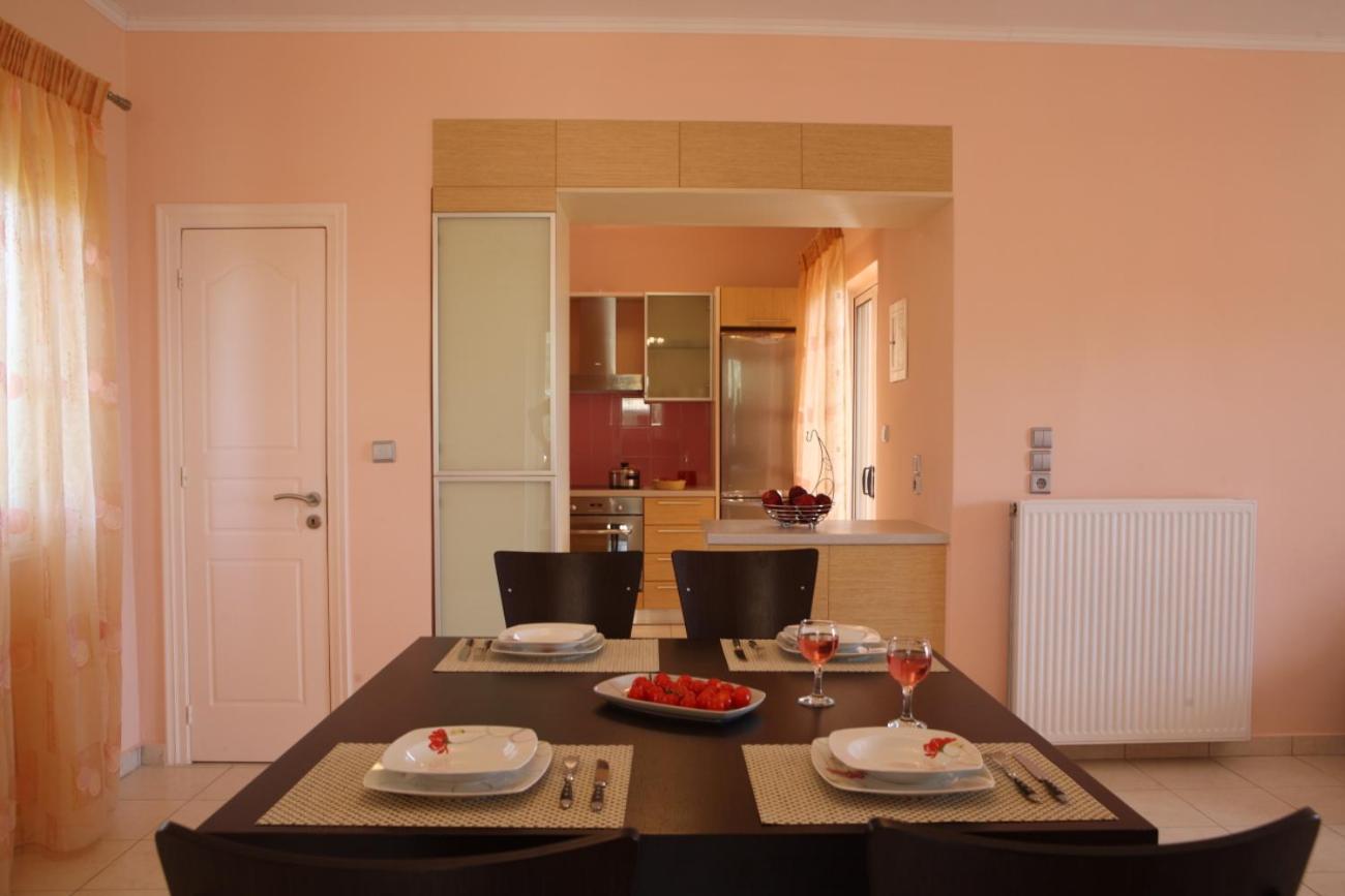 Three-Bedroom Villa photo 2