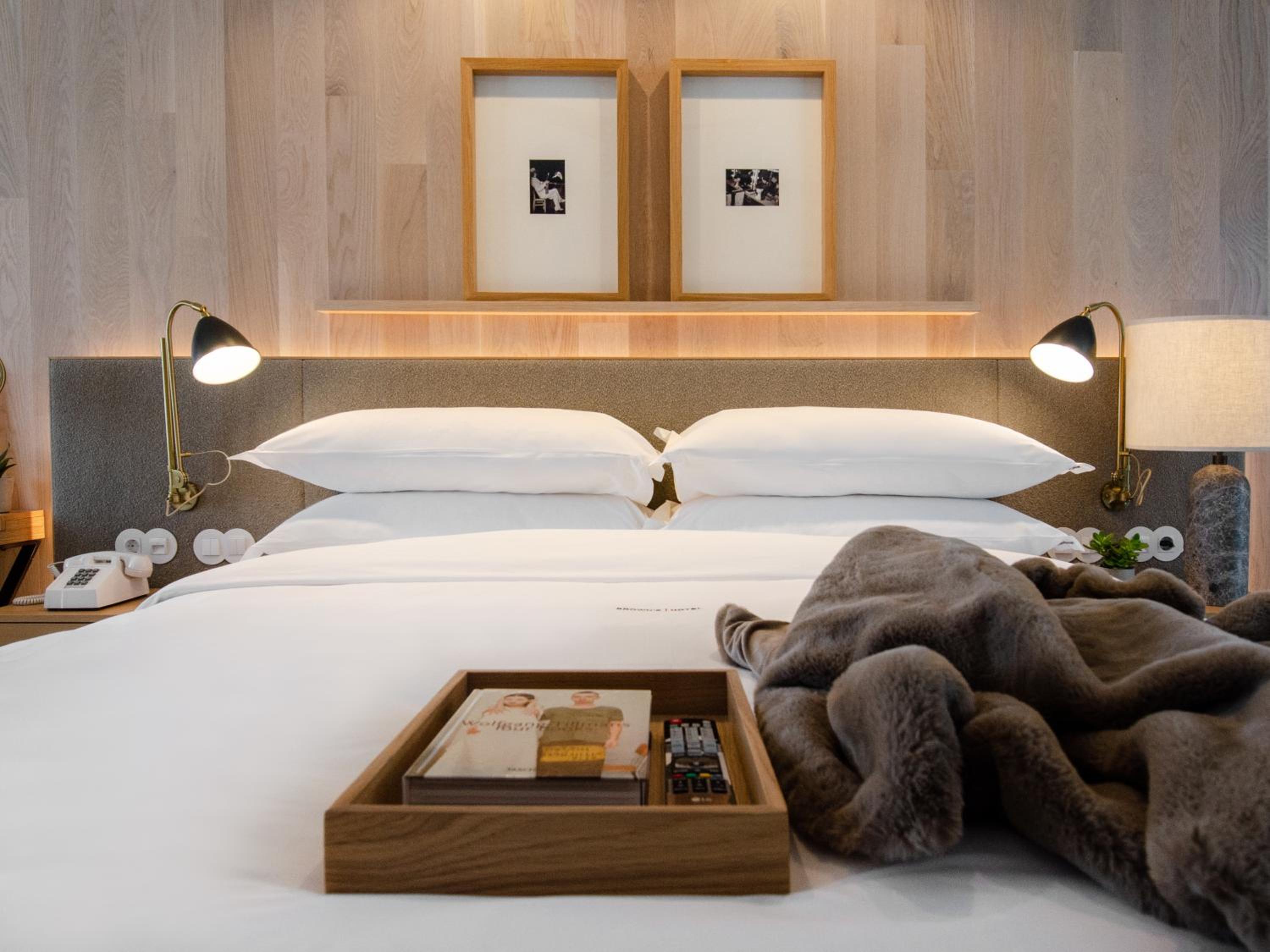 Contemporary Junior Suite - Photo 17