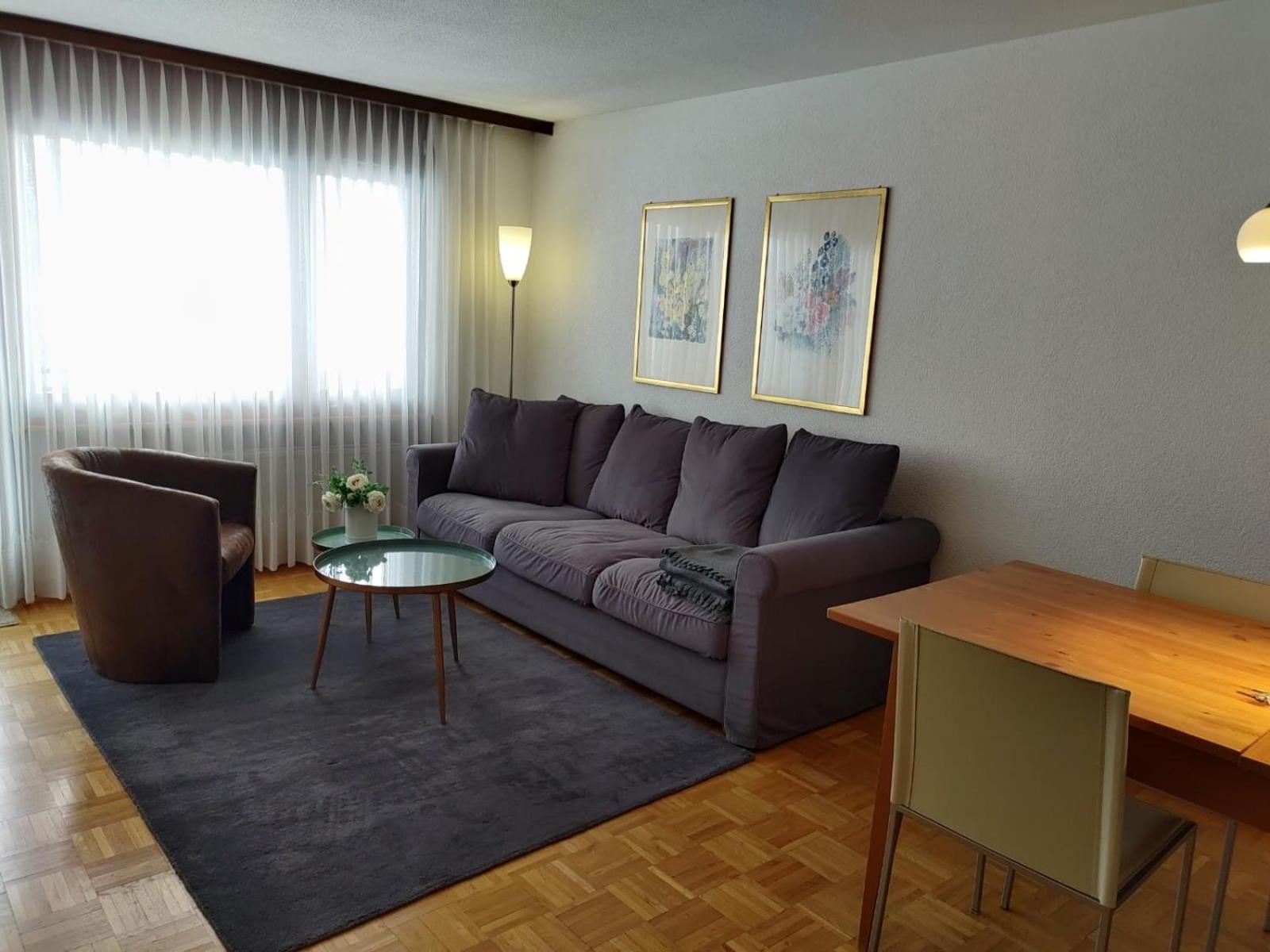 One-Bedroom Apartment photo 1