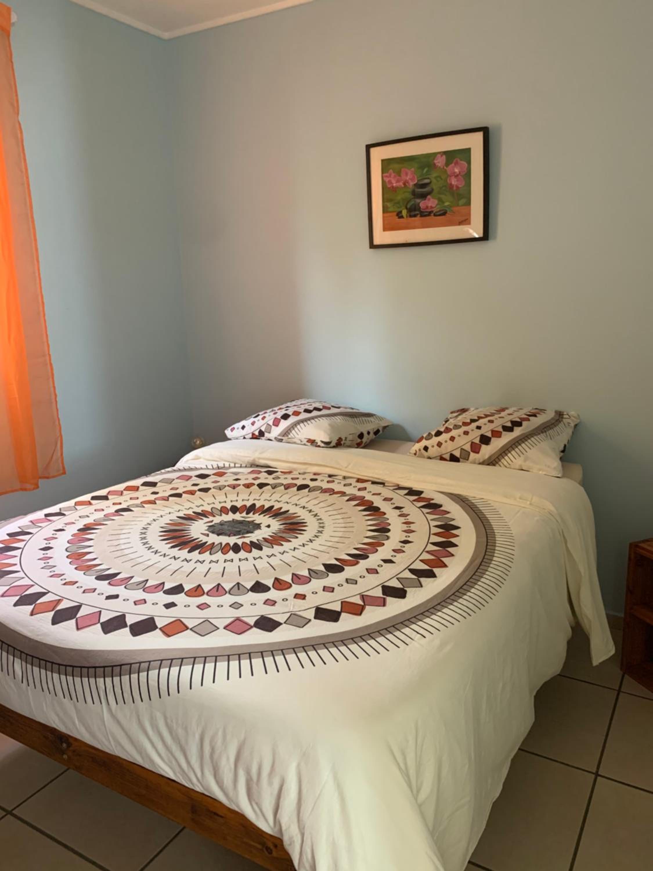 Two-Bedroom House - Photo 1