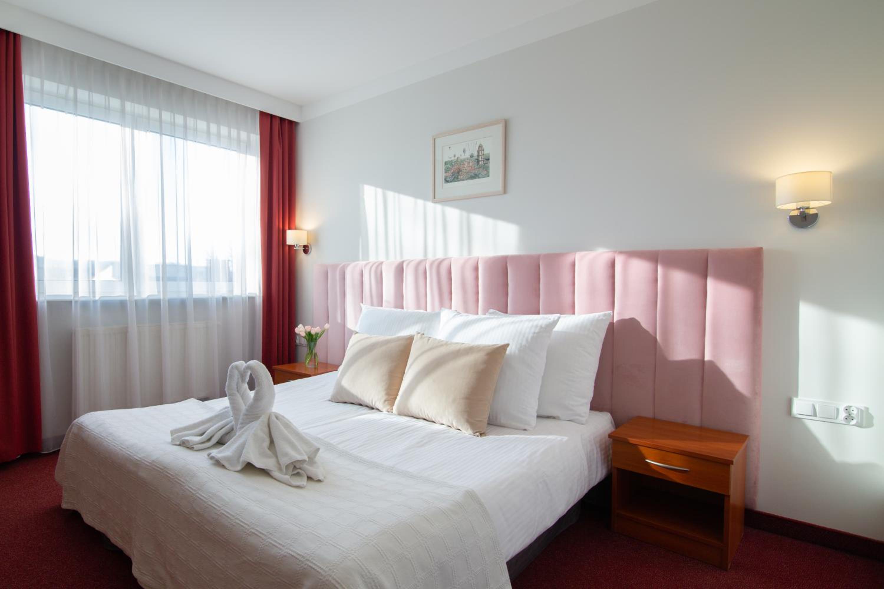 Double or Twin Room - Photo 3