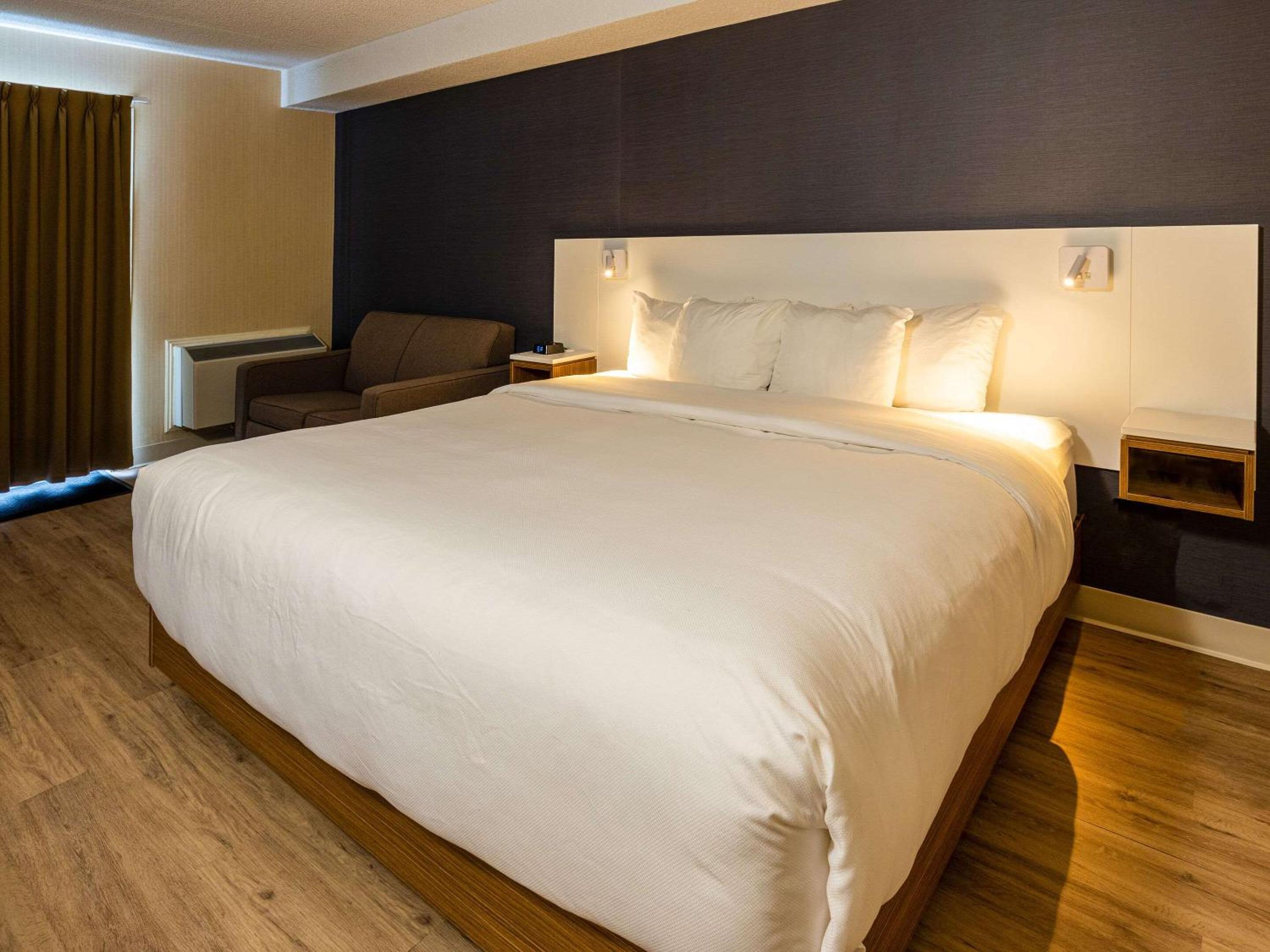 King Room with Sofa Bed - Ground Floor - Photo 4