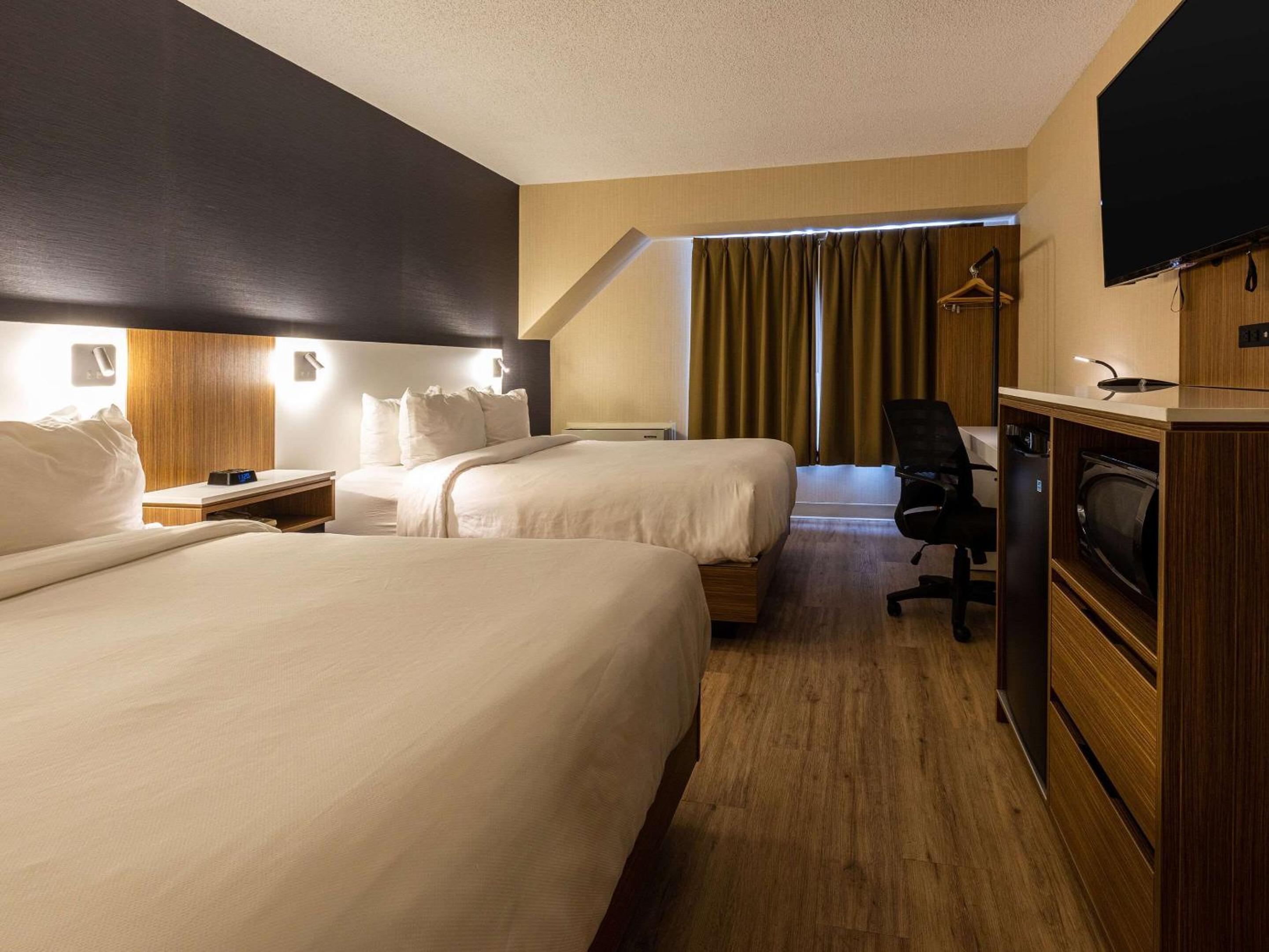 Queen Room with Two Queen Beds, Second Floor - Photo 5