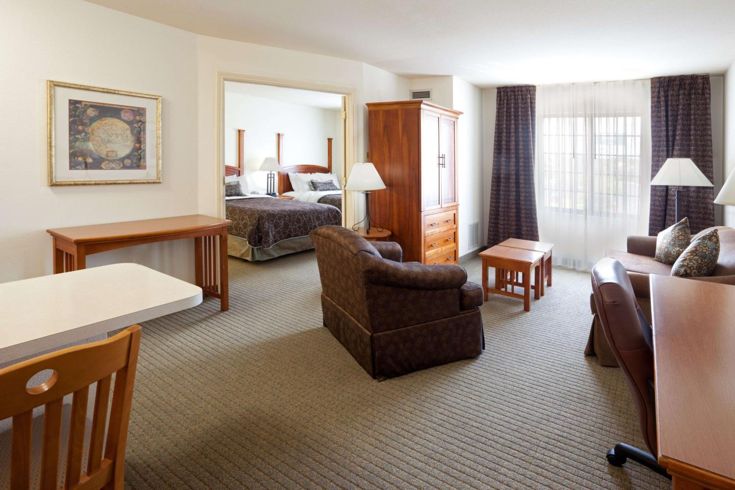 Two-Bedroom Suite with King and Queen Beds - Photo 4