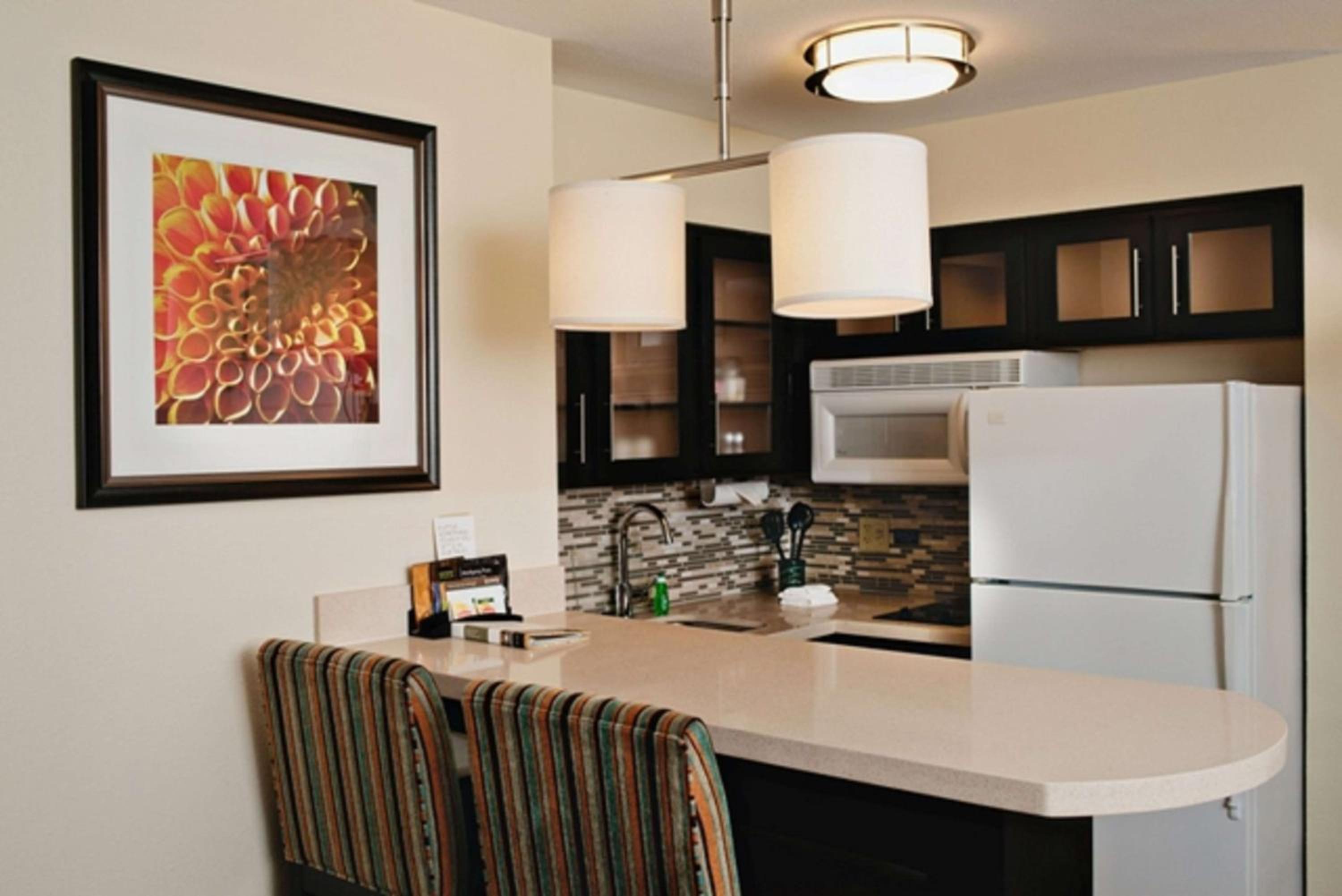 One-Bedroom King Suite - Photo 2