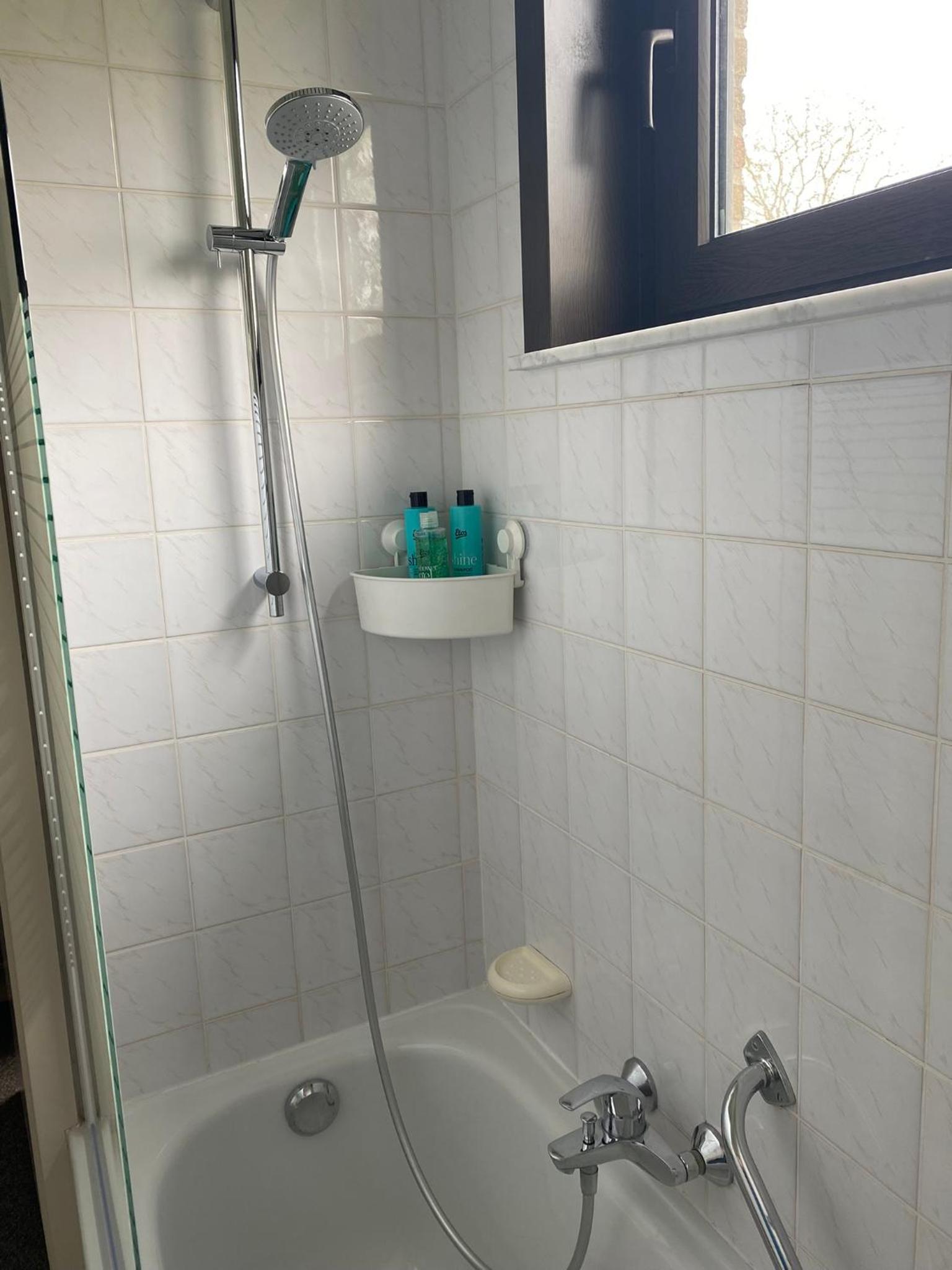 Standard Twin Room - Photo 3