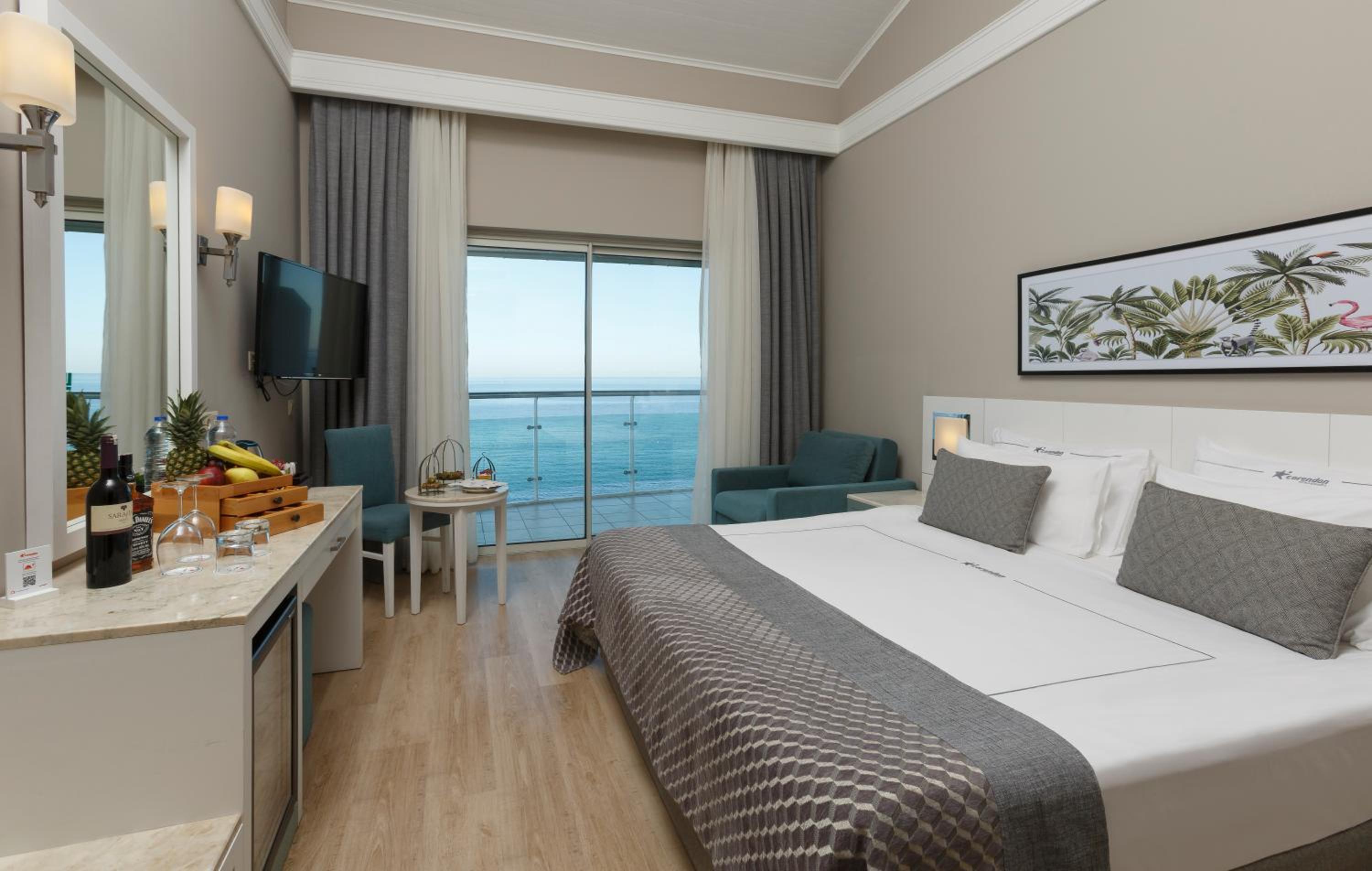 Standard Double or Twin Room with Sea View - Photo 4