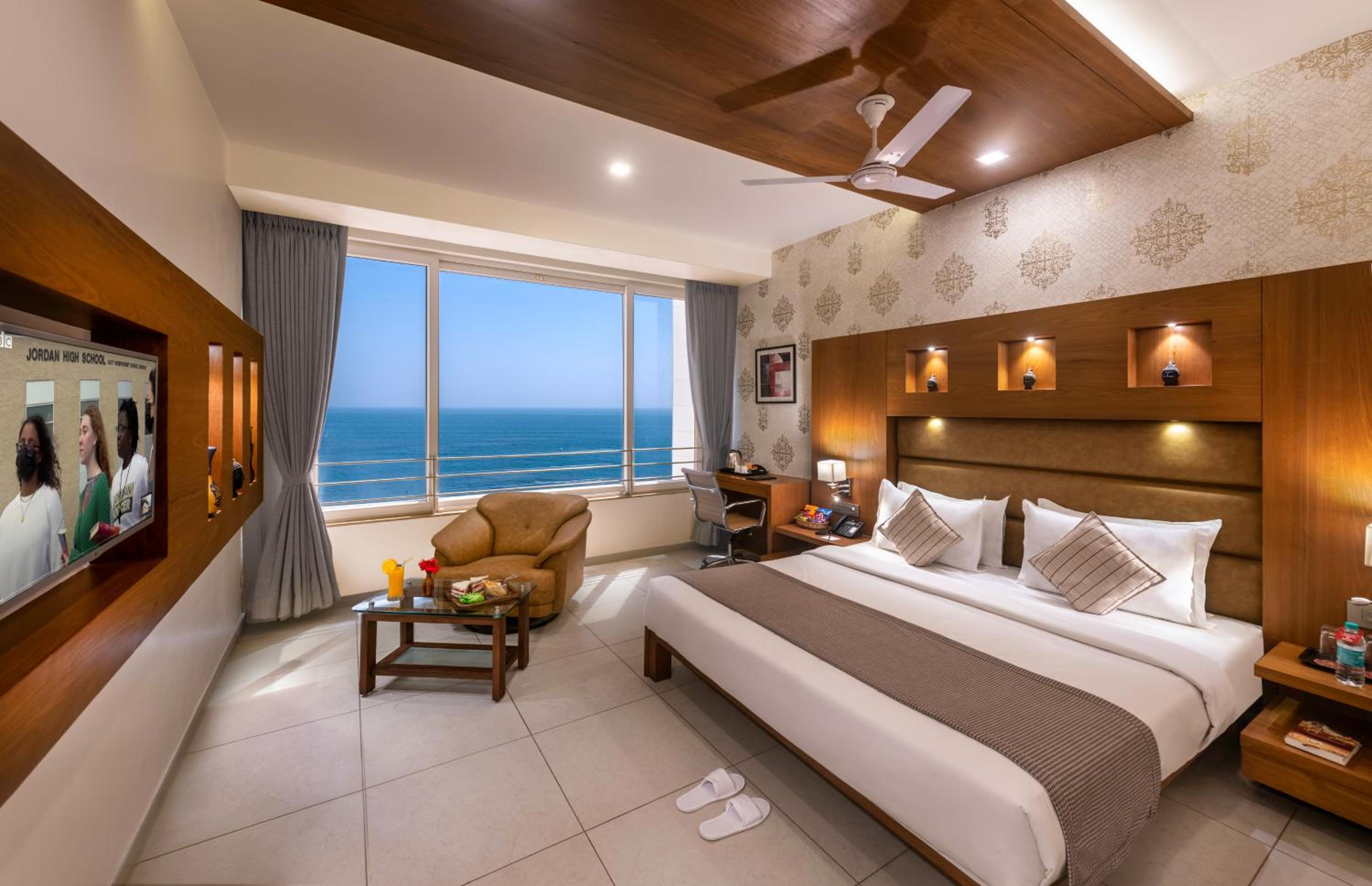 Deluxe Double Room with Sea View