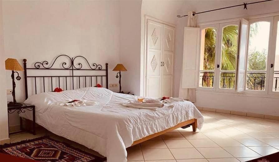 Villa photo 2