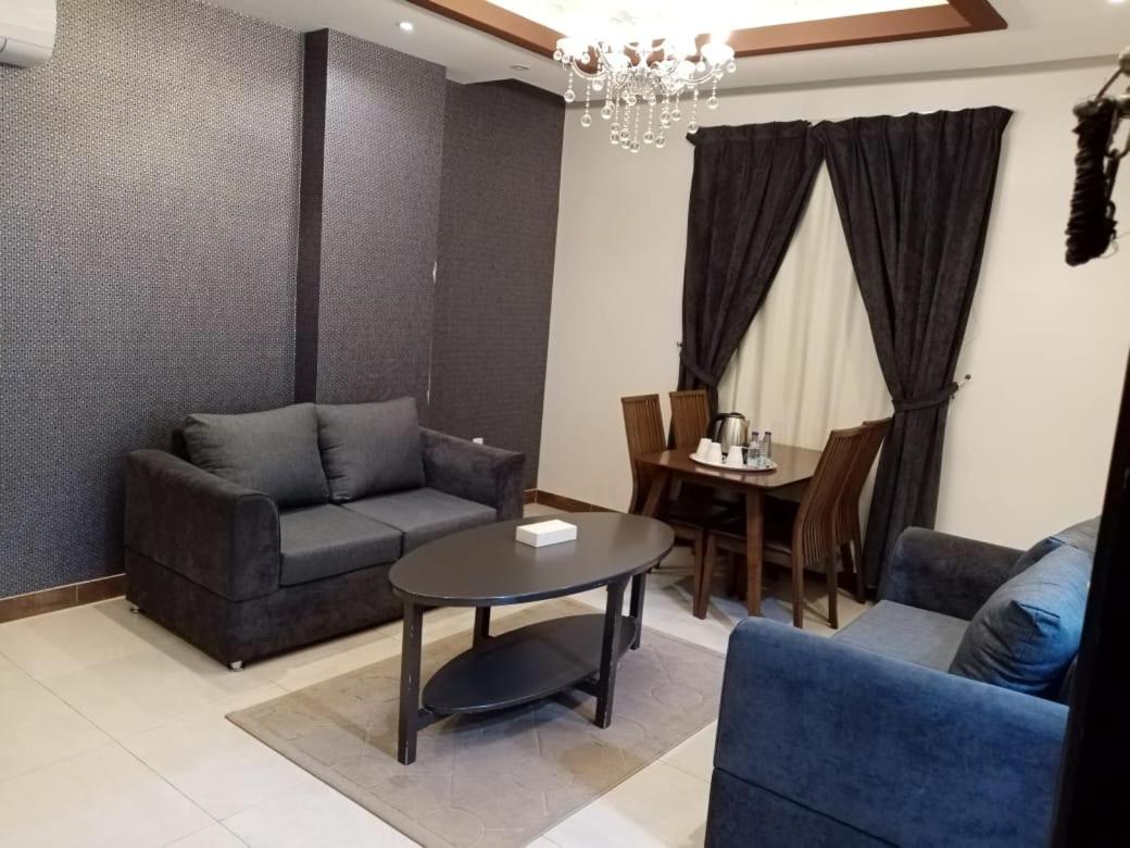 One-Bedroom Suite