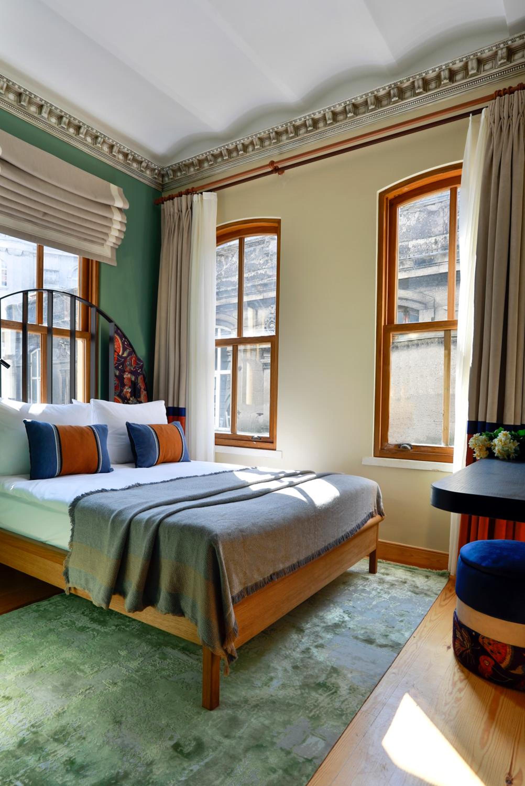 Deluxe Family Suite photo 1