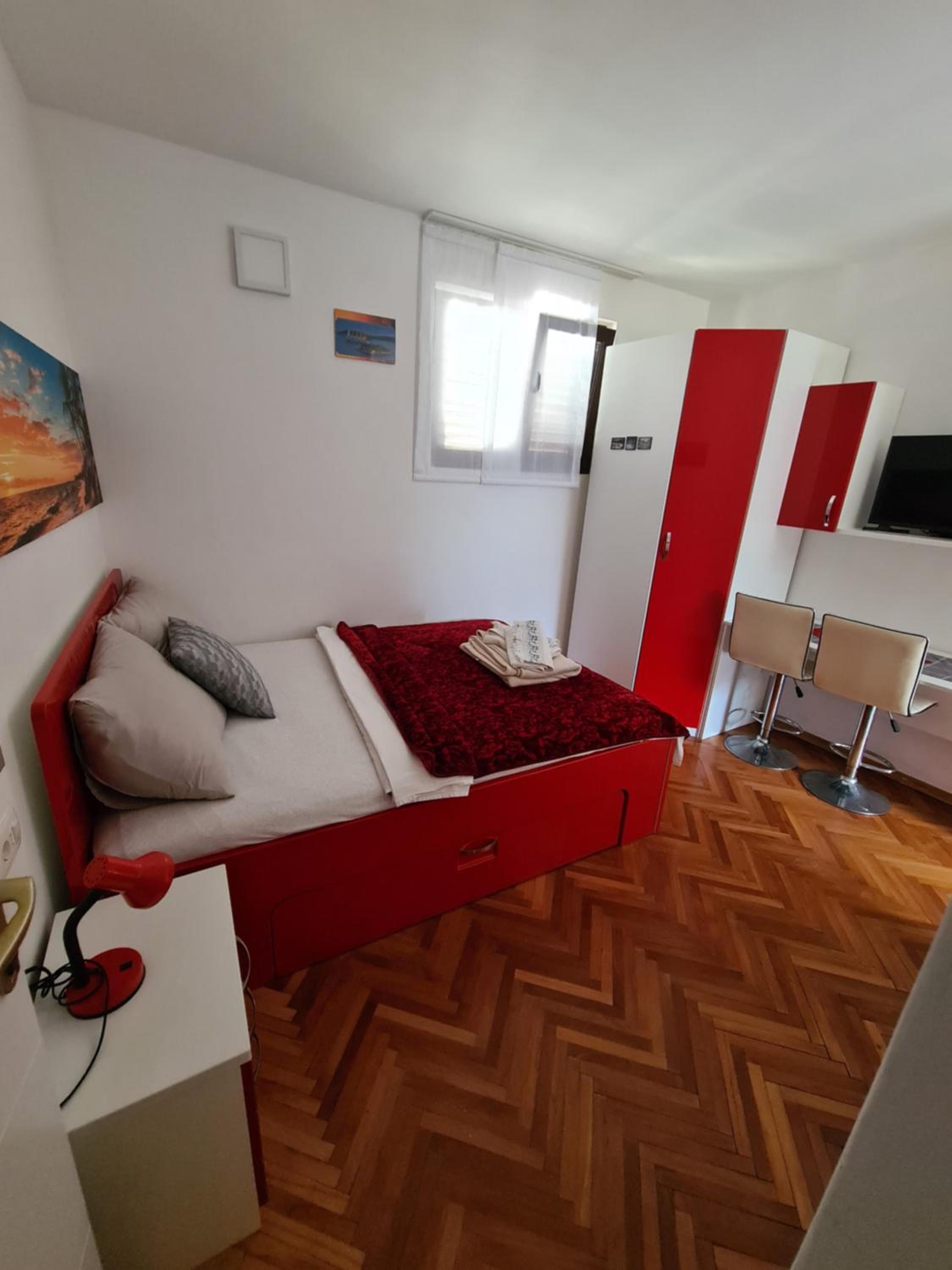 Apartment photo 1