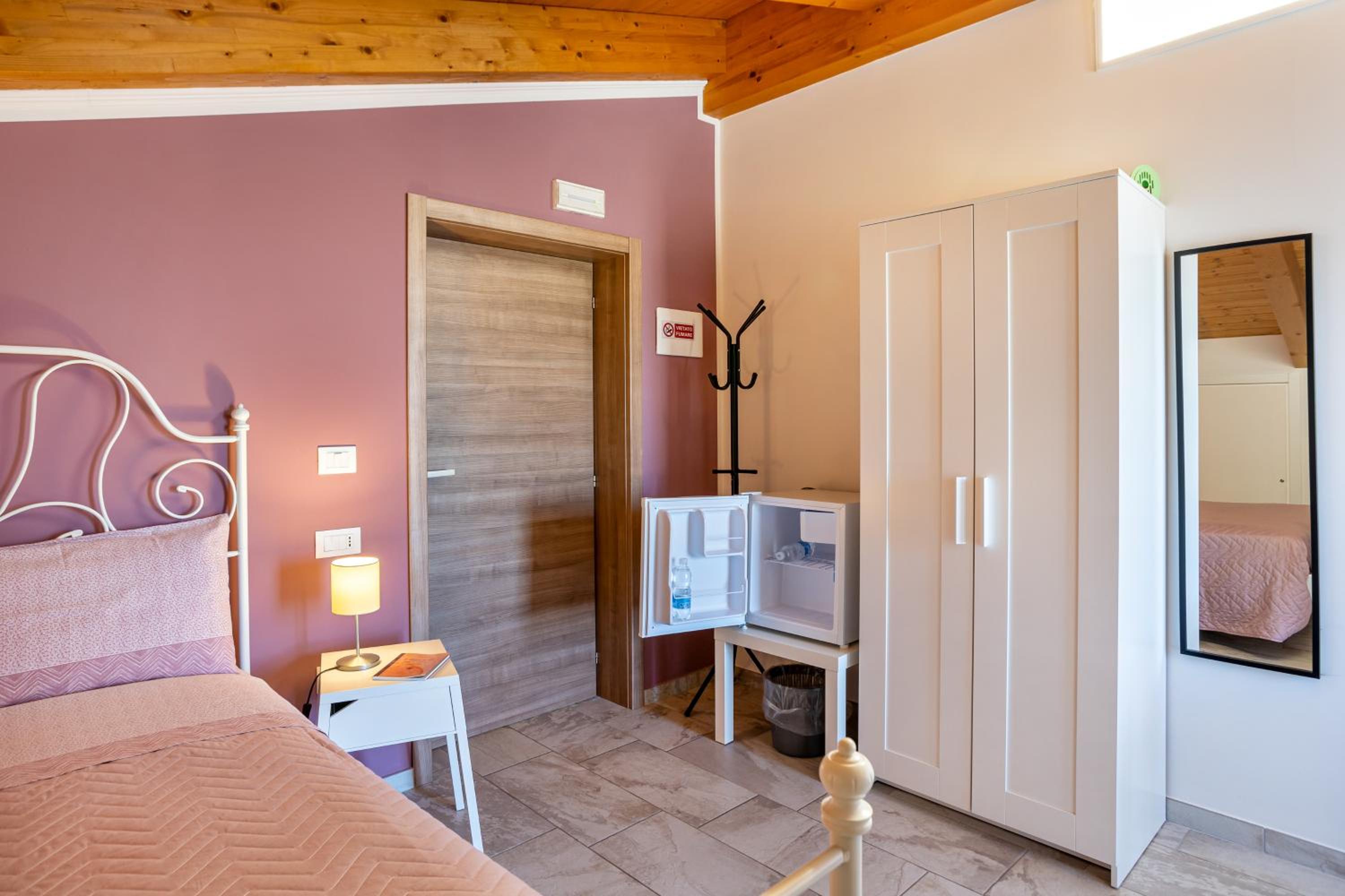 Deluxe Double Room - Photo 4