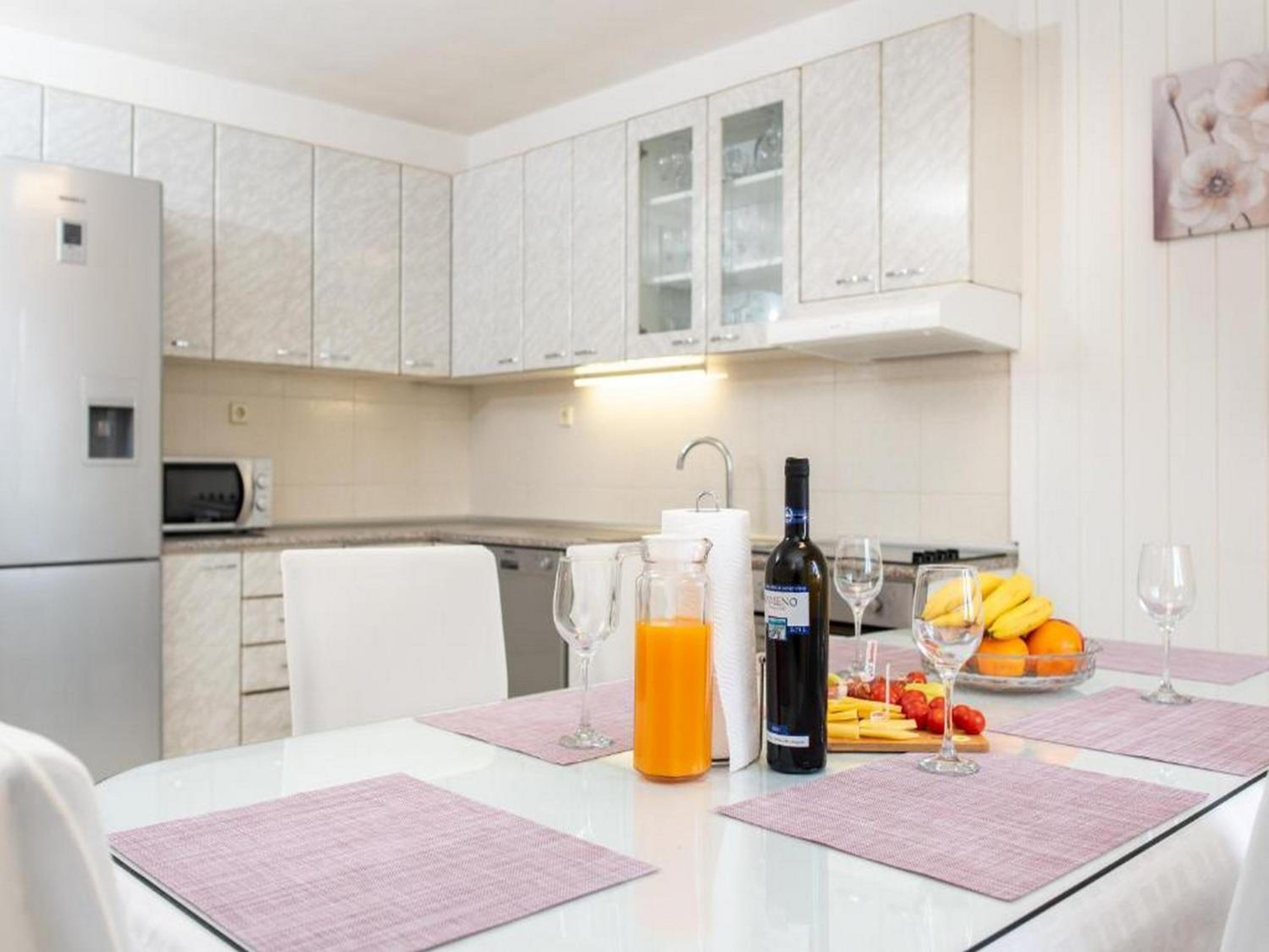 Three Bedroom Villa with Swimming Pool photo 3