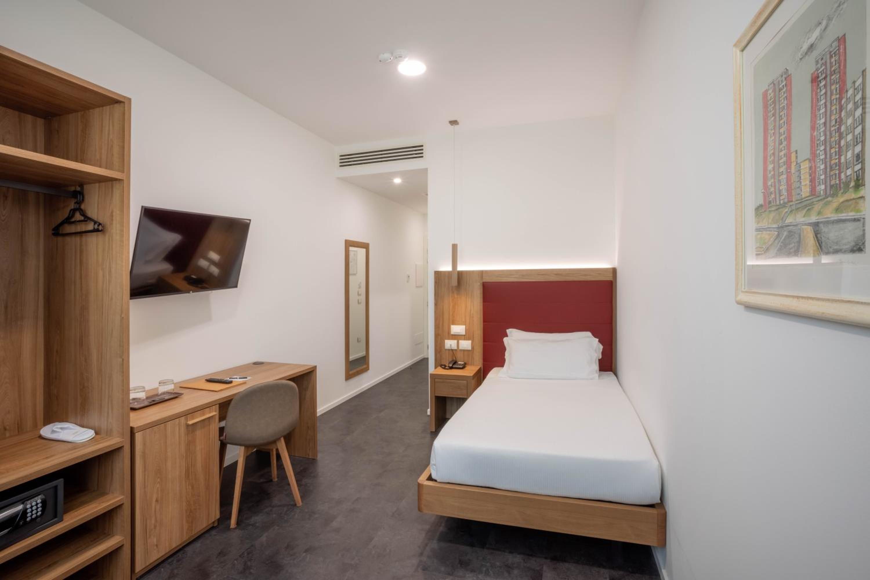 Standard Single Room with Shower photo 1
