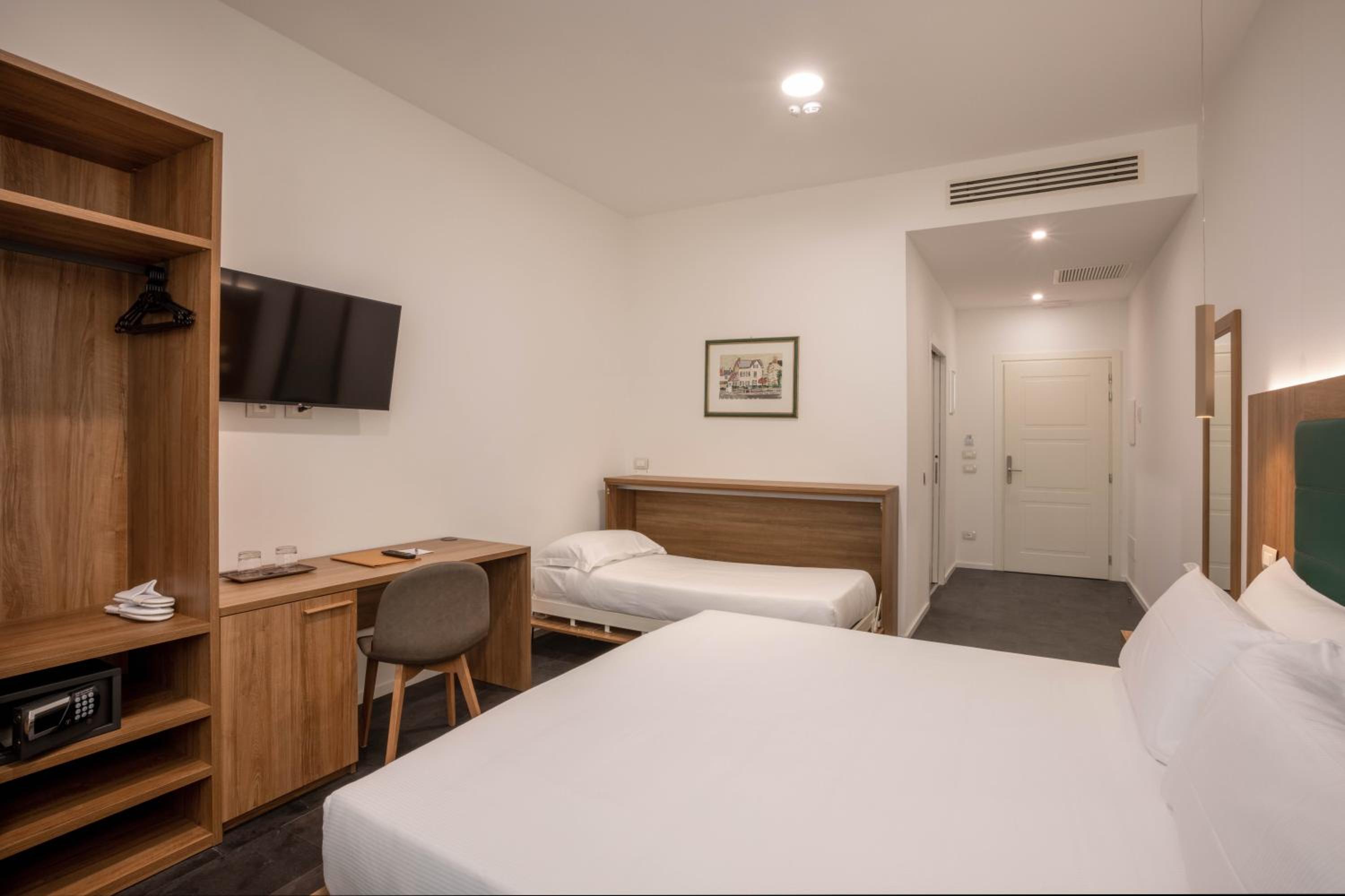 Comfort Triple Room - Photo 5