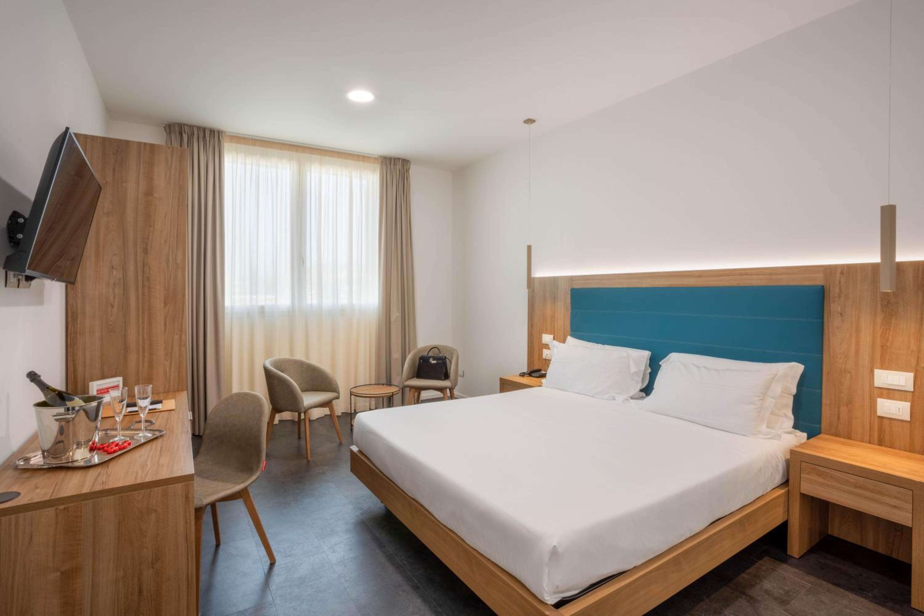 Double Room - Photo 1