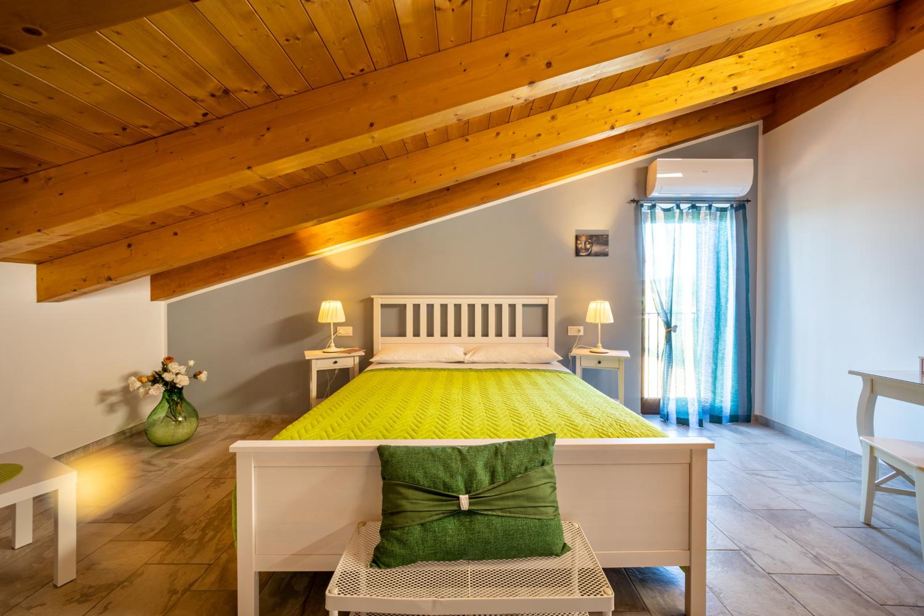 Luxury Triple Room - Photo 8