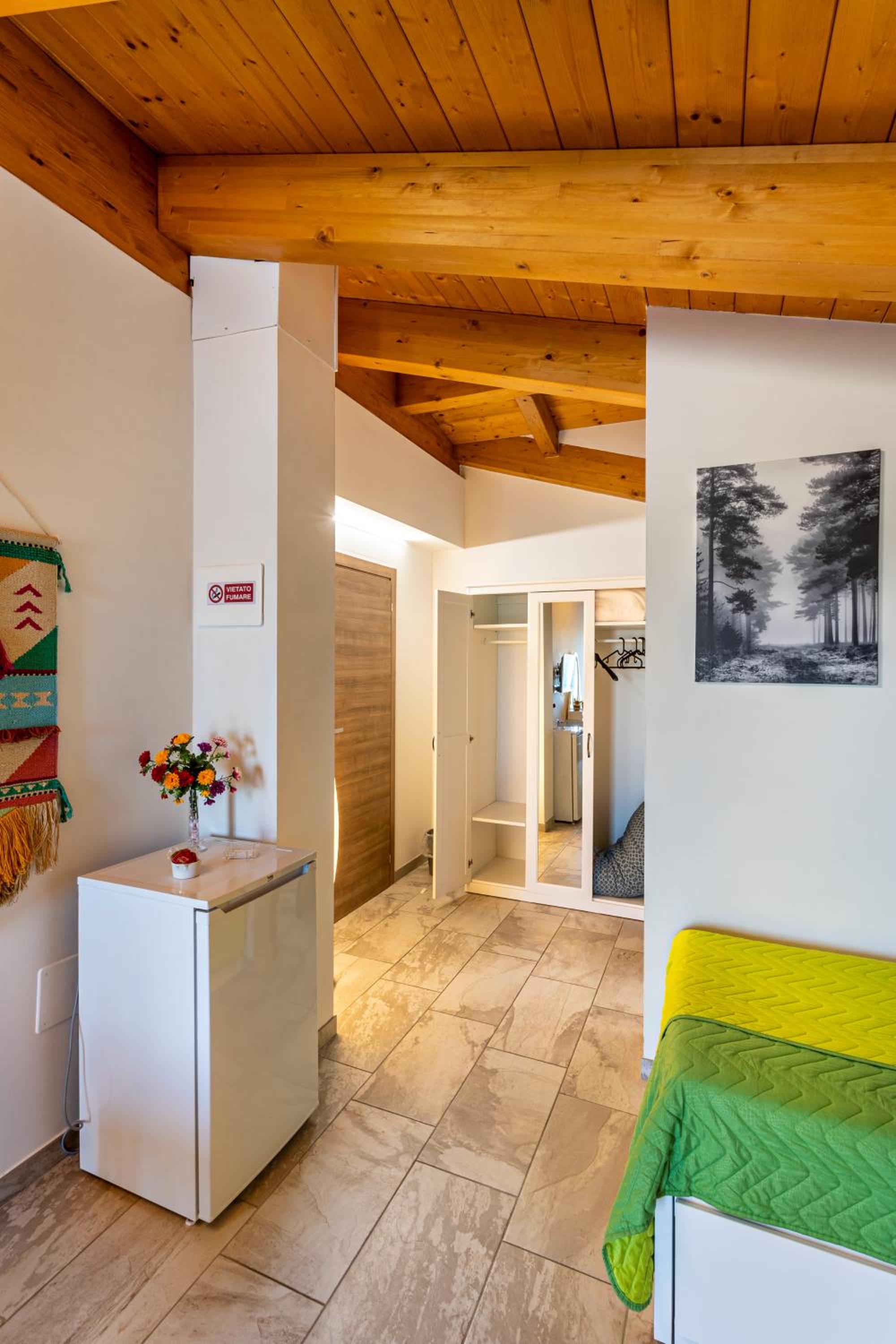 Luxury Triple Room - Photo 10