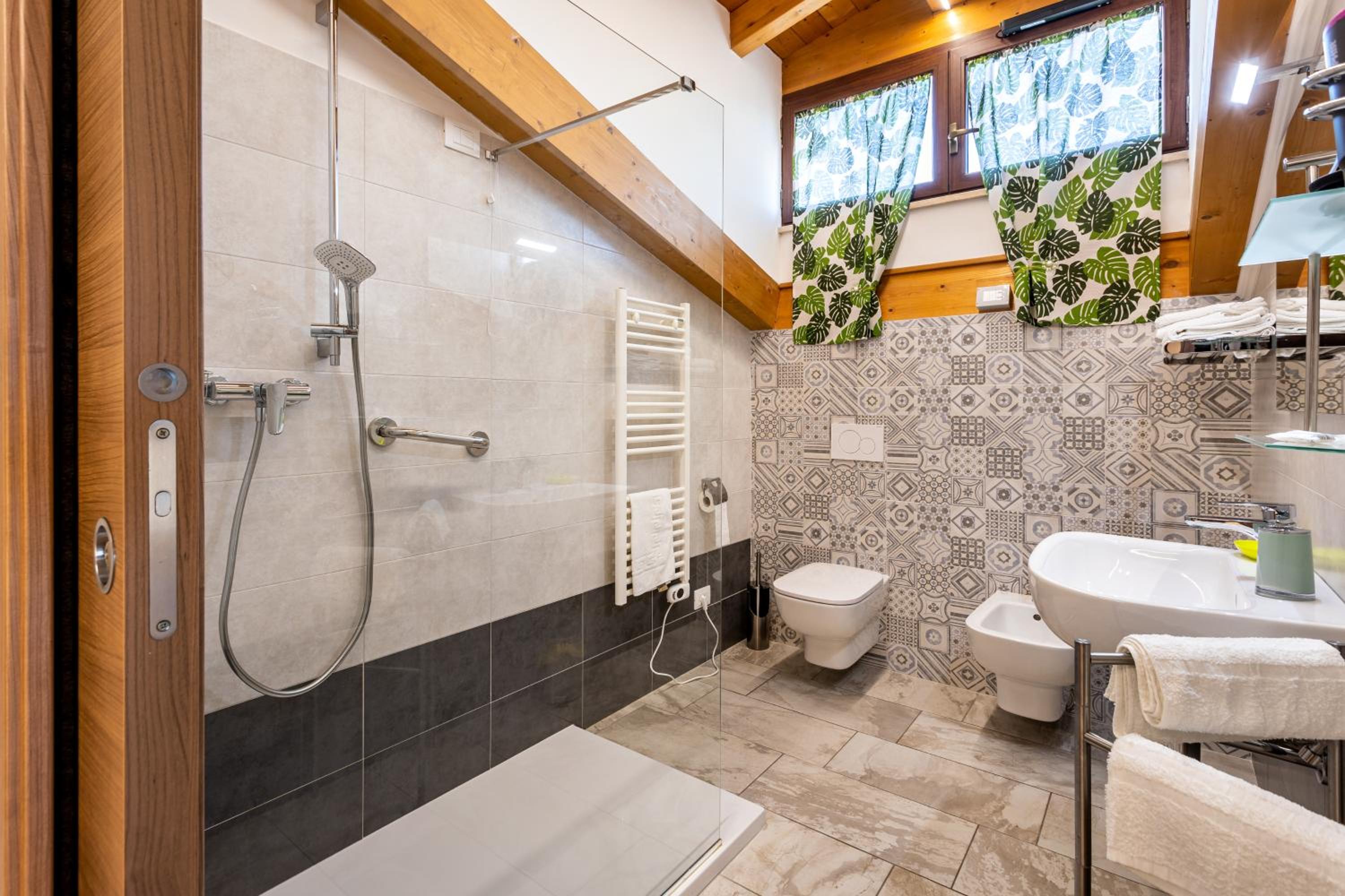 Luxury Triple Room - Photo 13