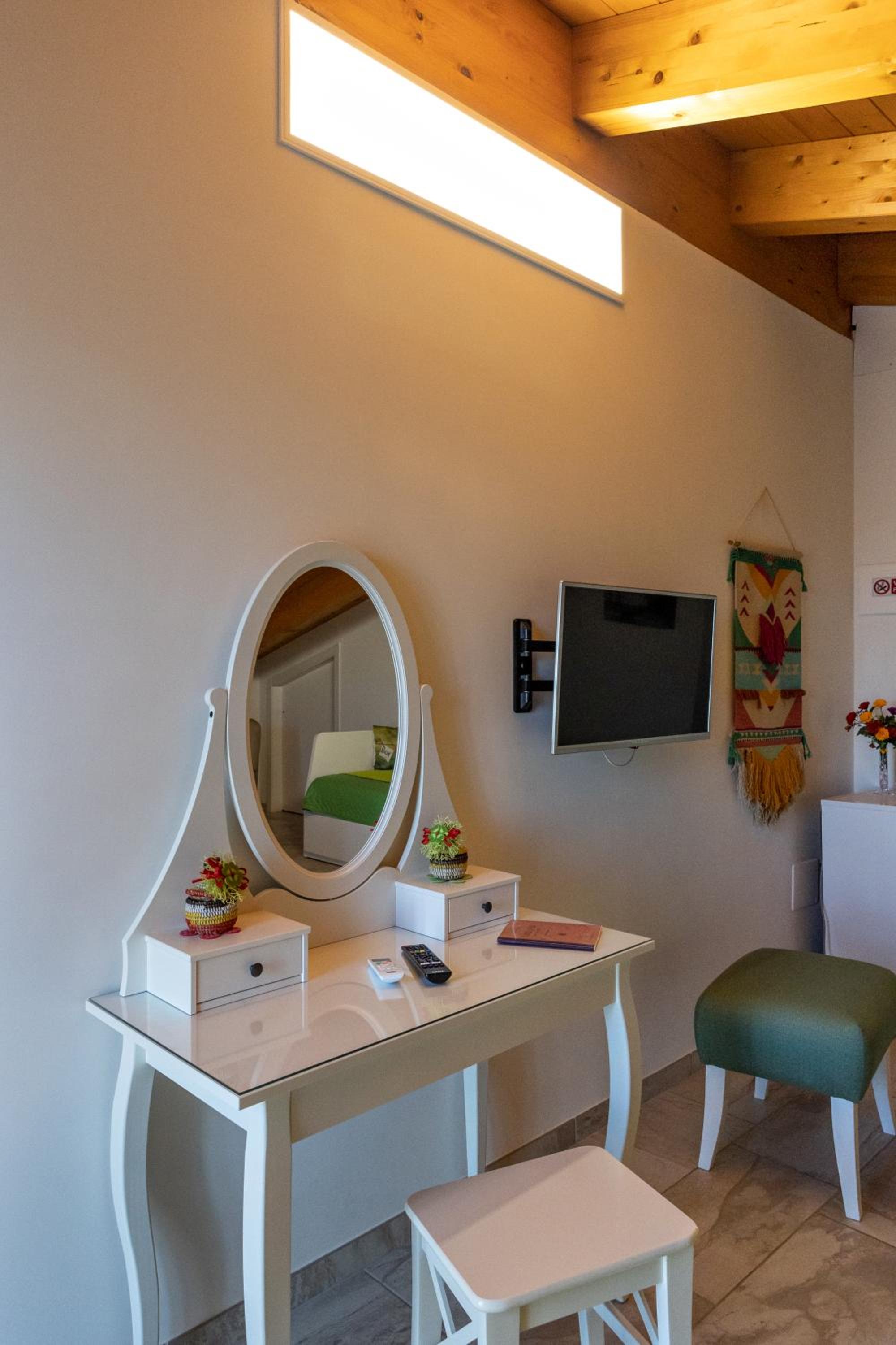 Luxury Triple Room - Photo 5
