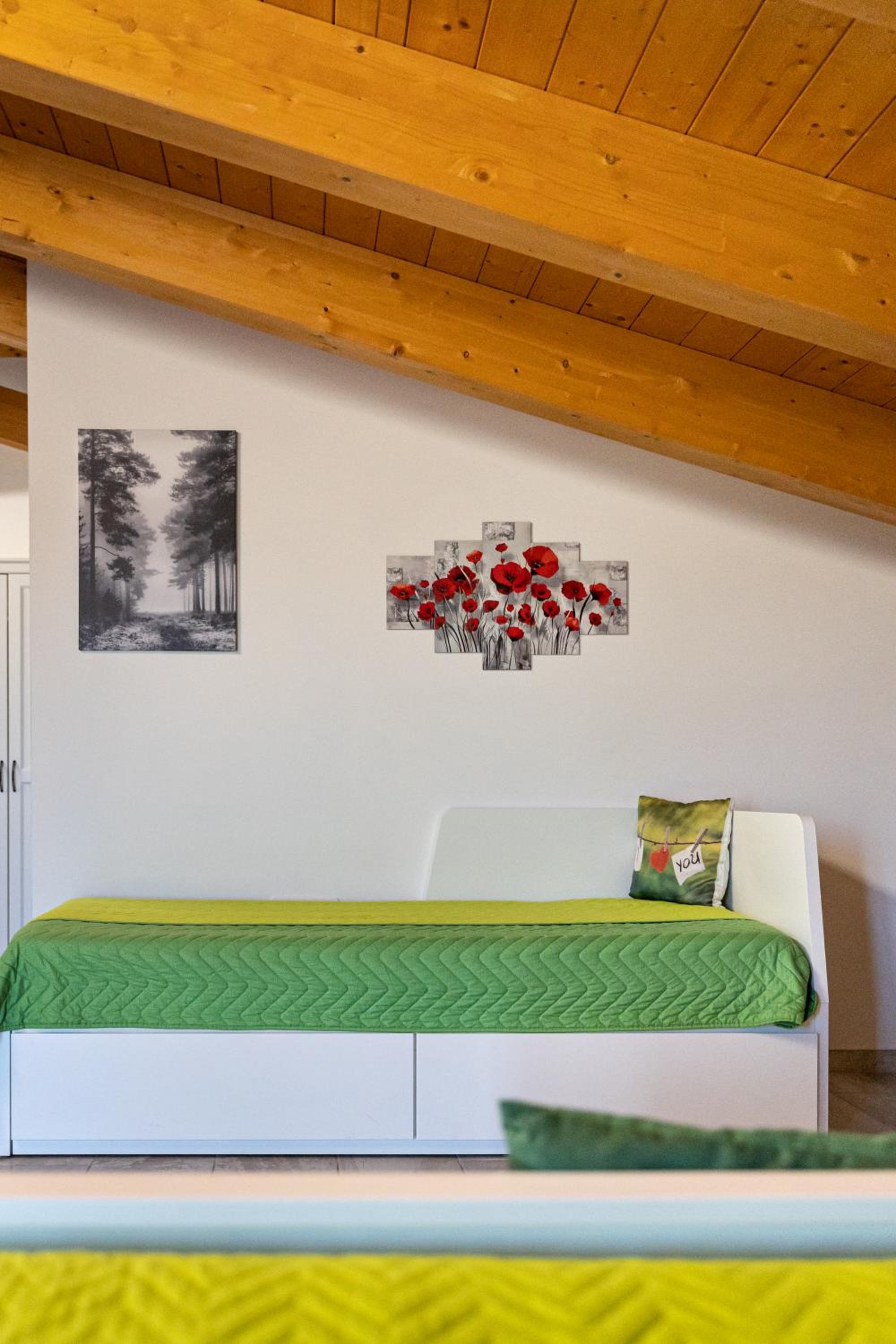 Luxury Triple Room - Photo 16