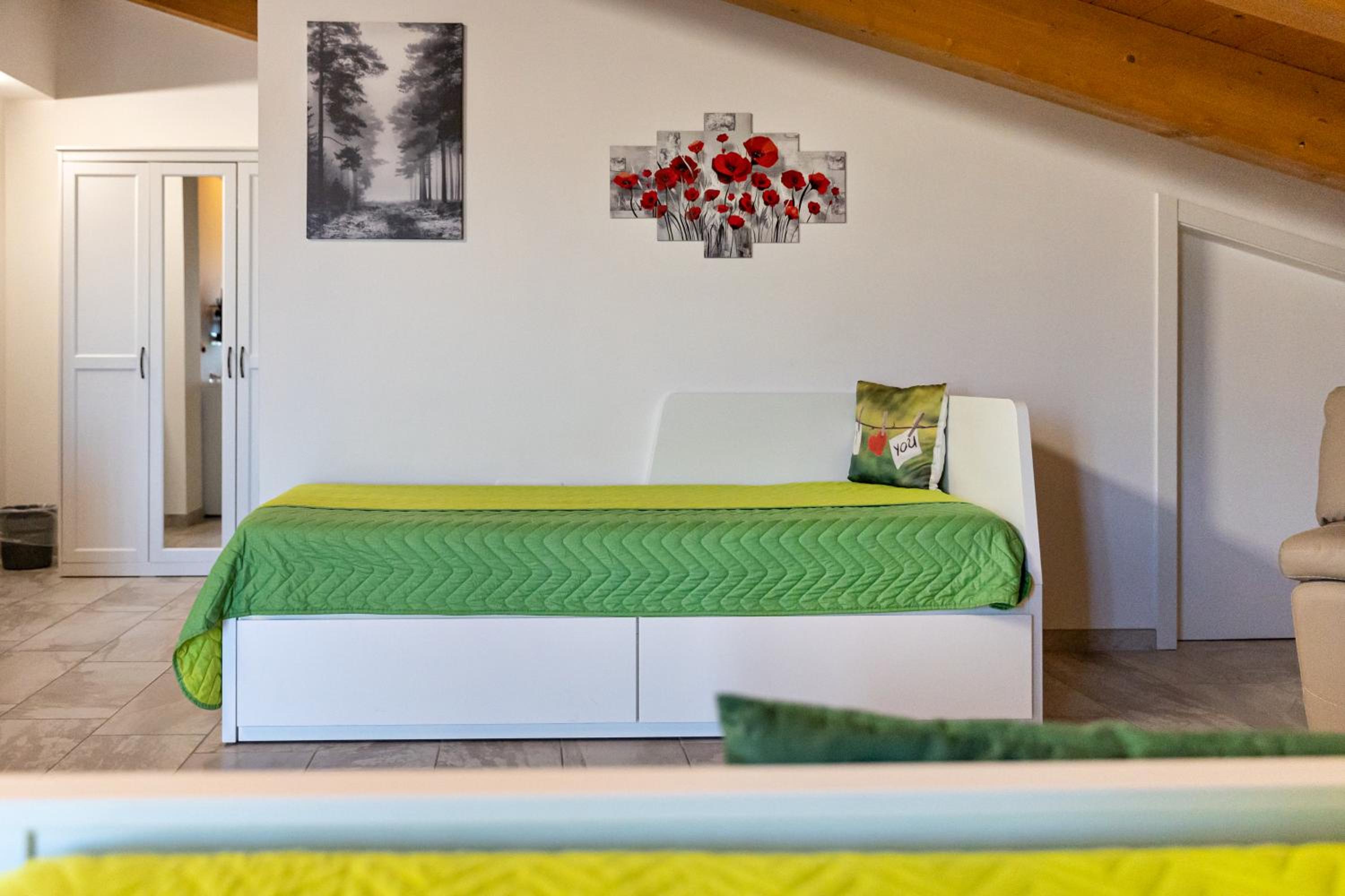 Luxury Triple Room - Photo 15