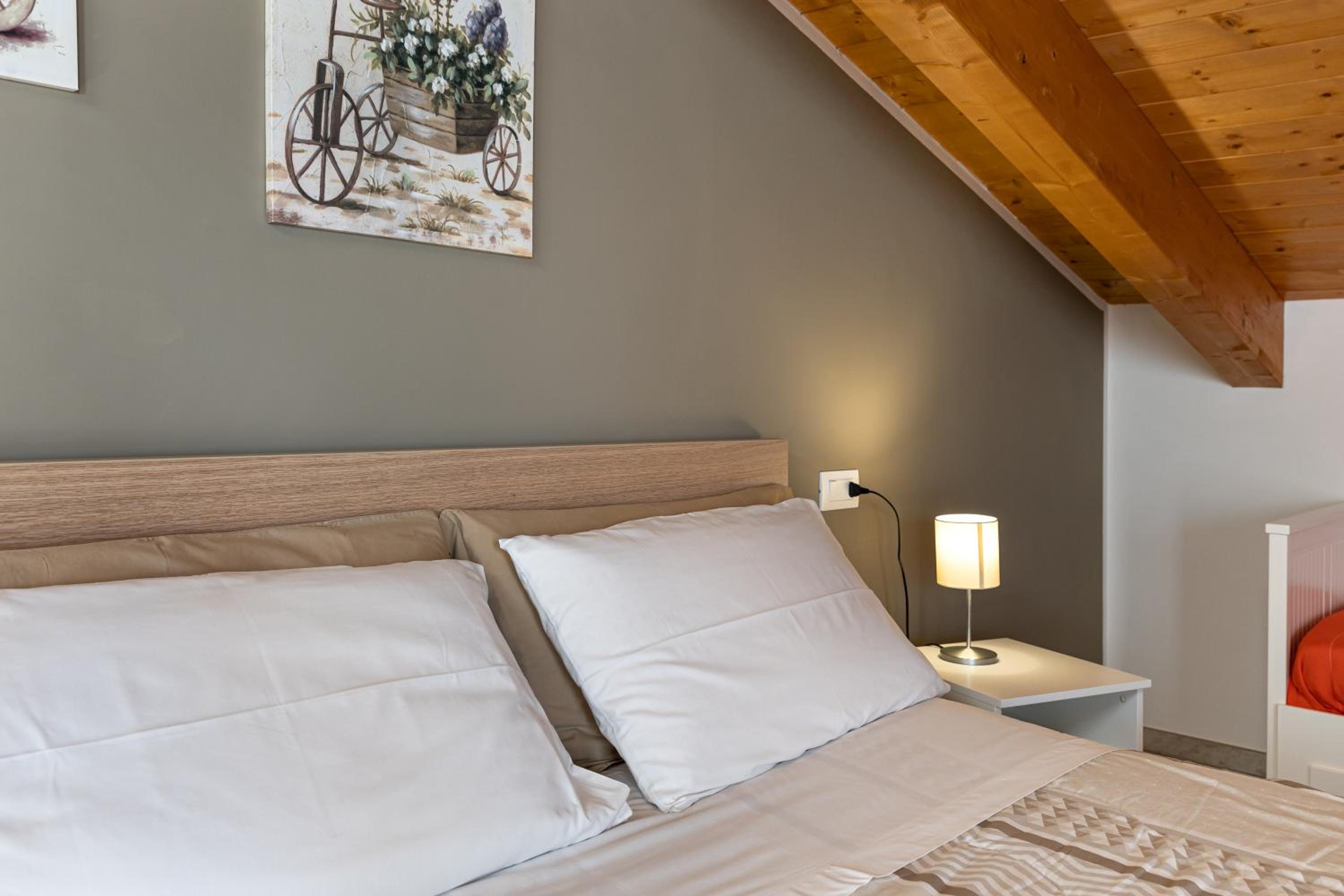 Superior Quadruple Room - Photo 6