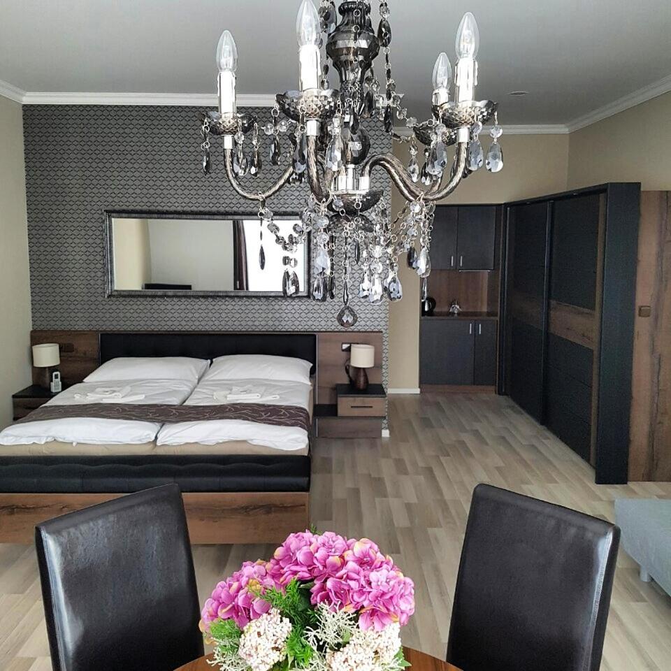 Double Room with Extra Bed - Photo 1
