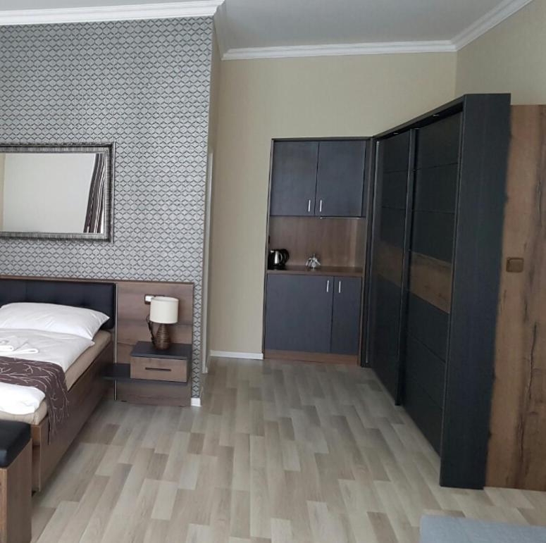 Double Room with Extra Bed - Photo 3