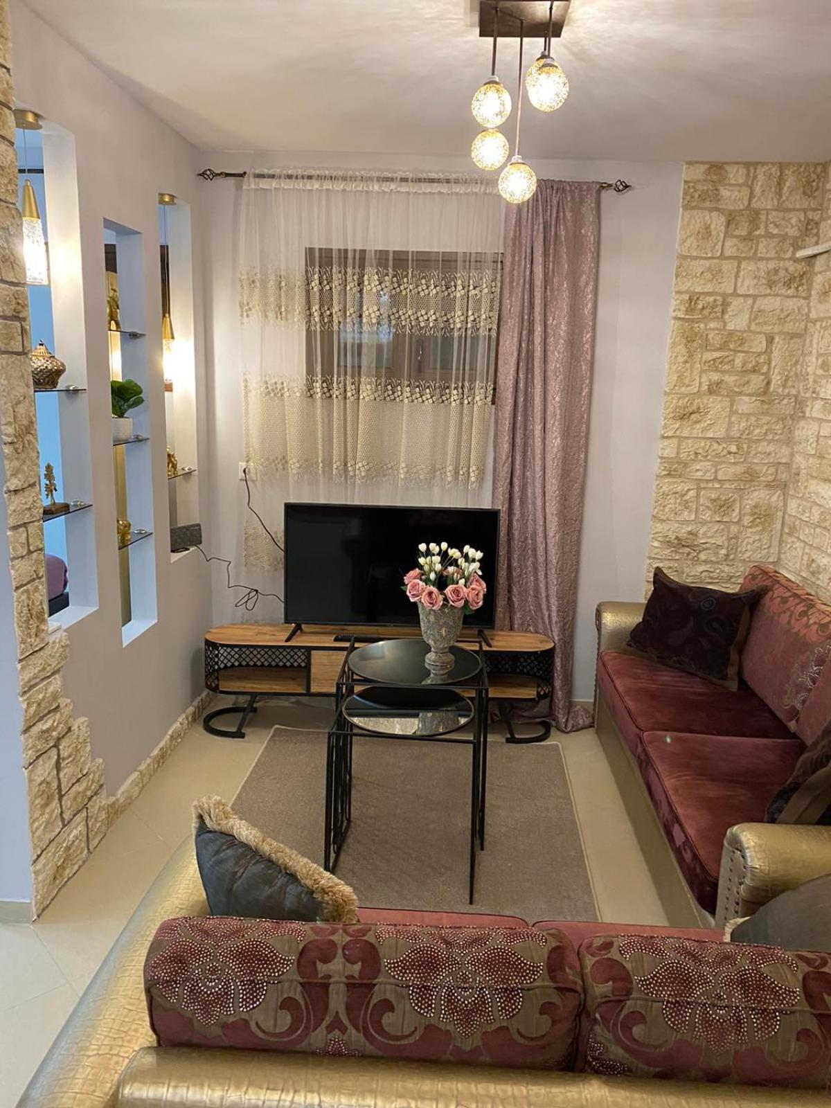 One-Bedroom Apartment - Photo 16