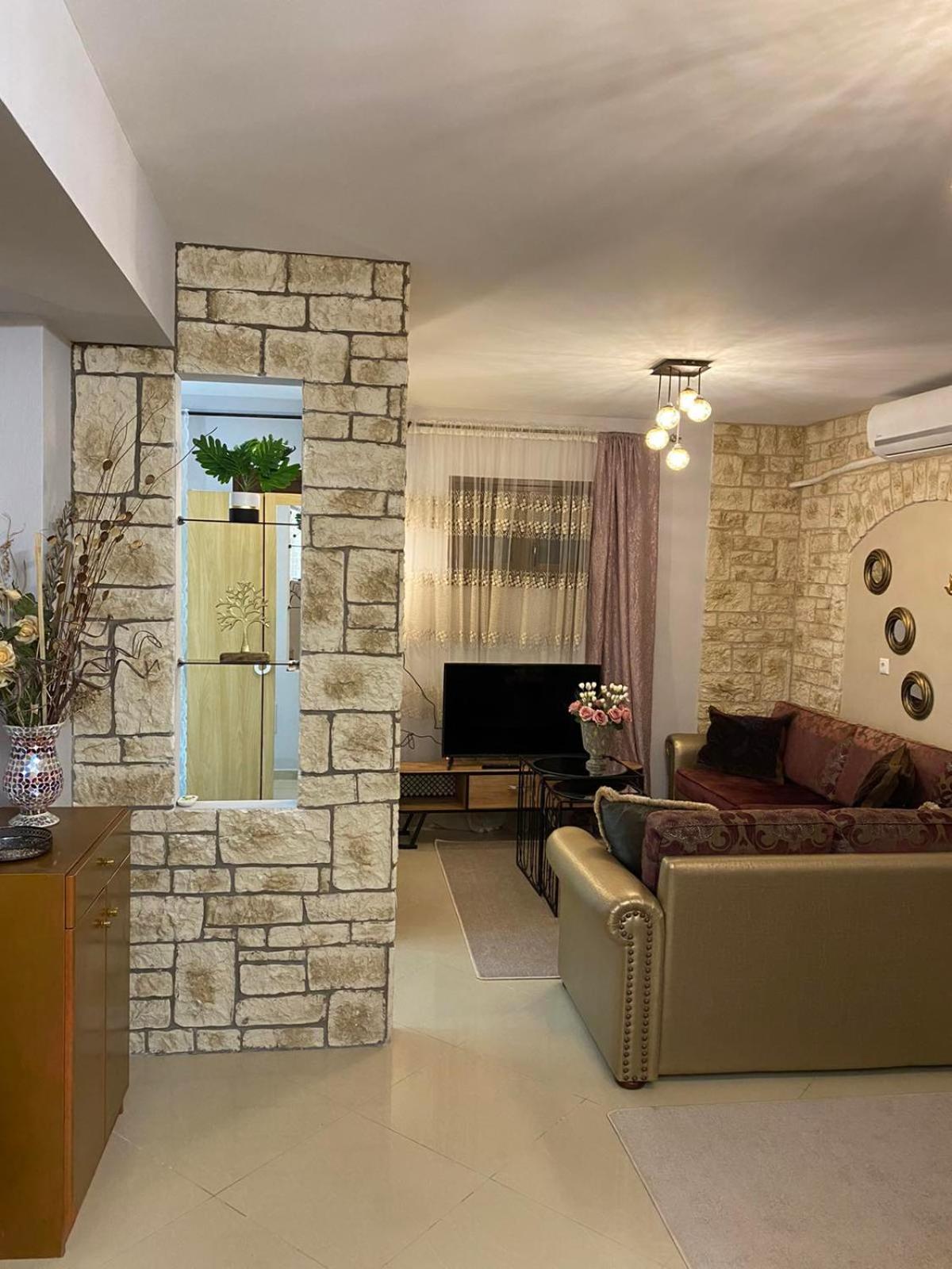 One-Bedroom Apartment - Photo 20