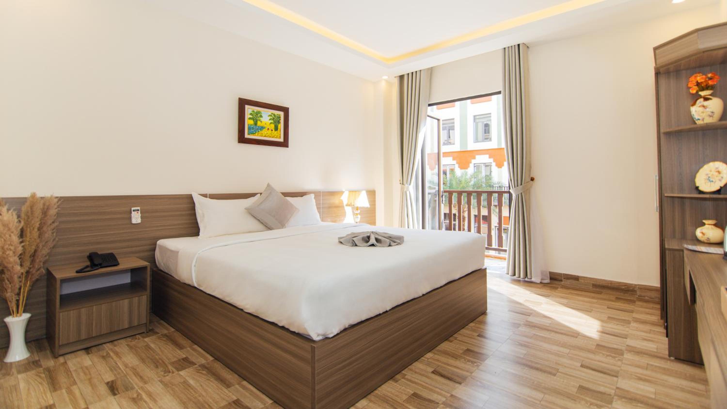 Deluxe Double Room with Balcony