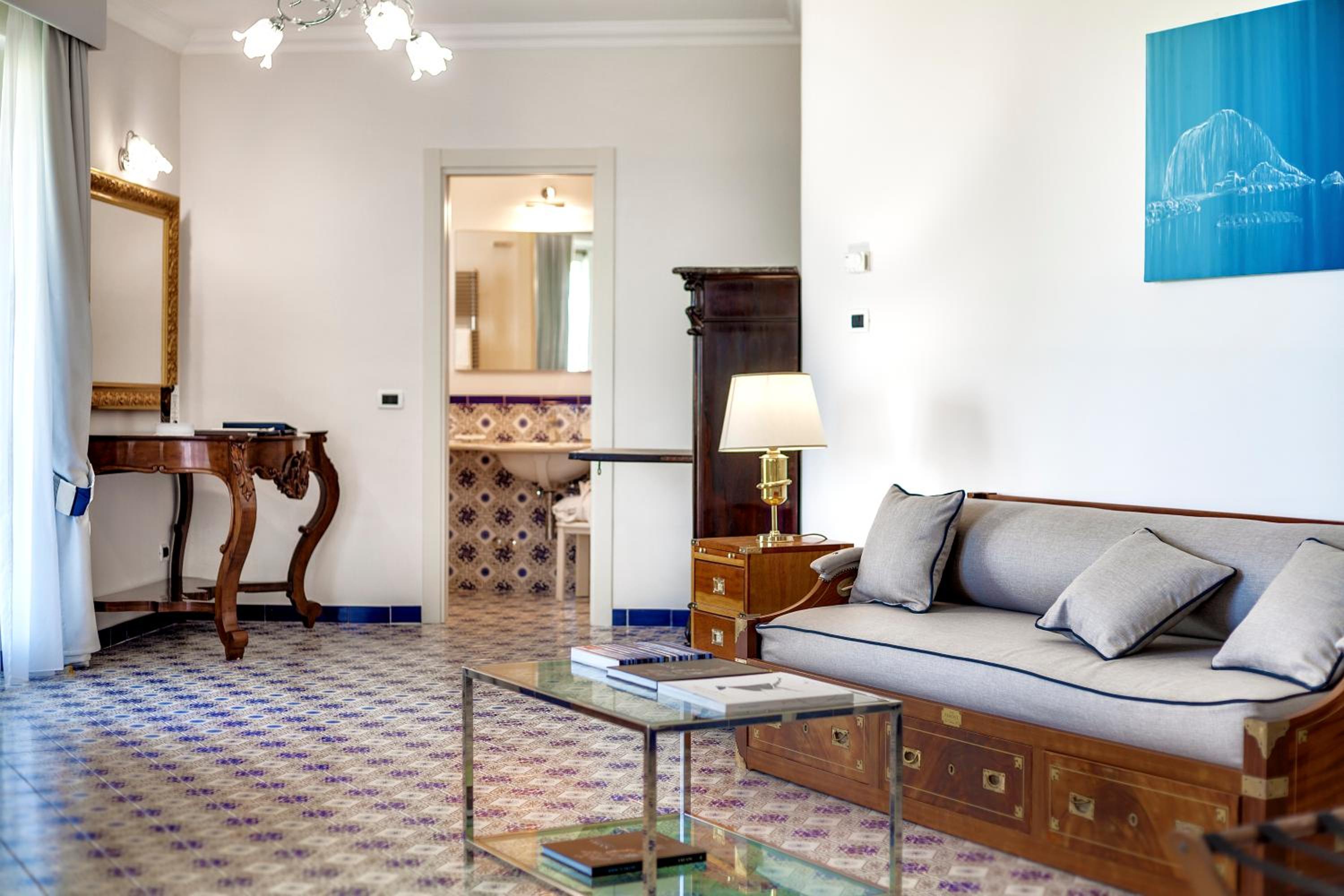 Suite with Private Pool - Photo 3