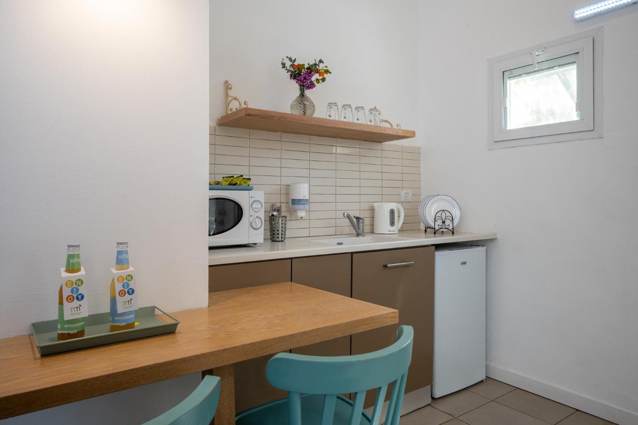 Studio with Garden Access - Photo 16
